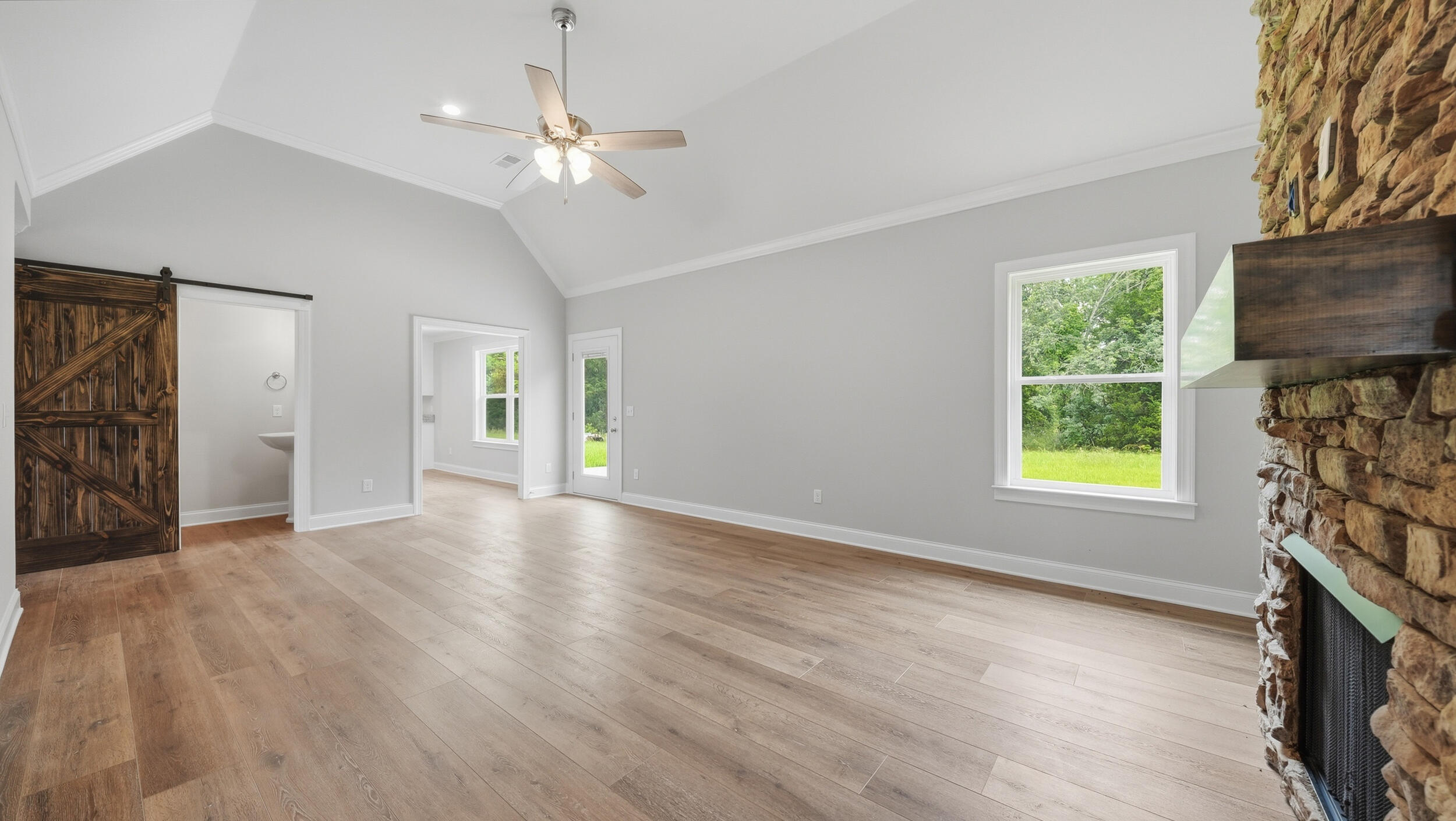 8076 Abraham Lane
