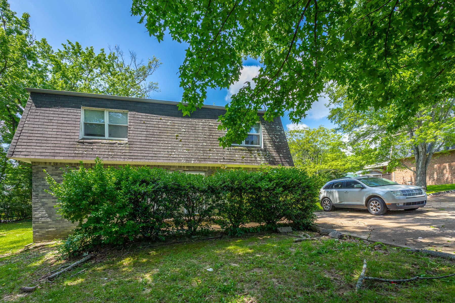 3634 Helen Lane