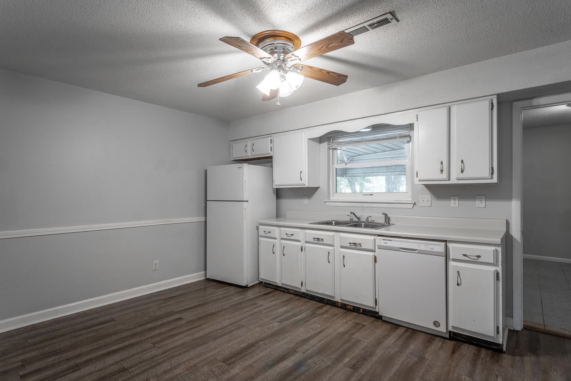 3634 Helen Lane