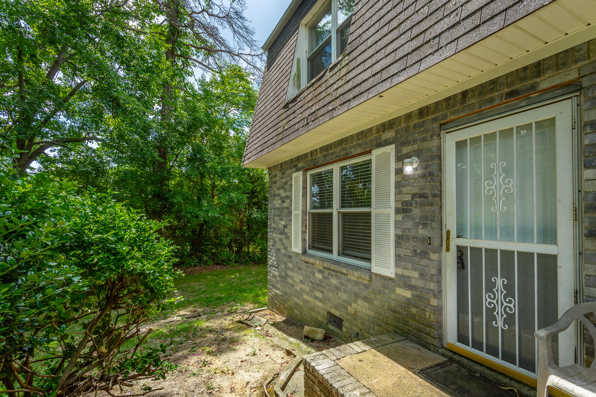3634 Helen Lane