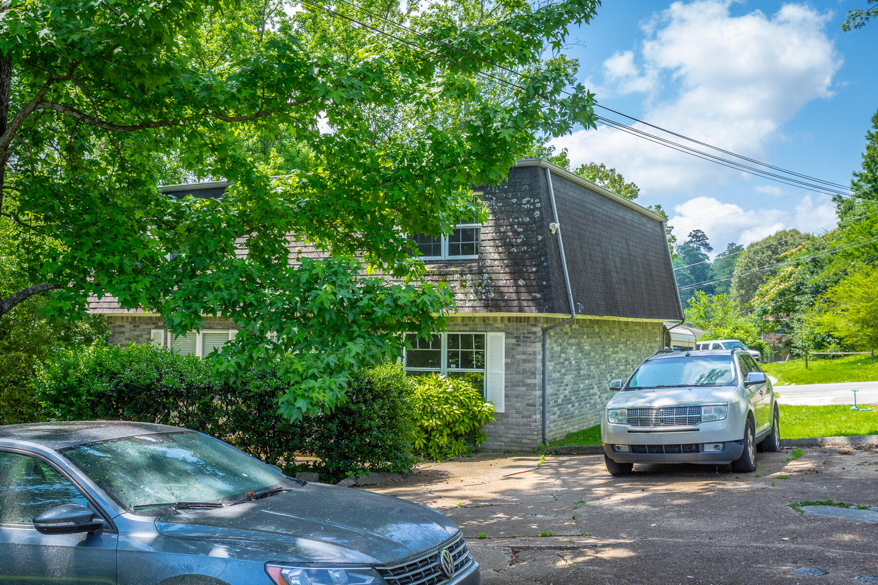 3634 Helen Lane