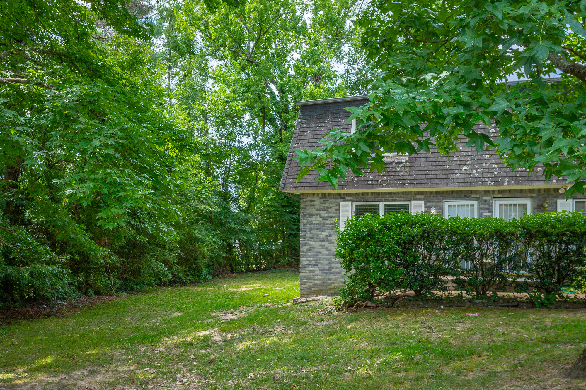 3634 Helen Lane