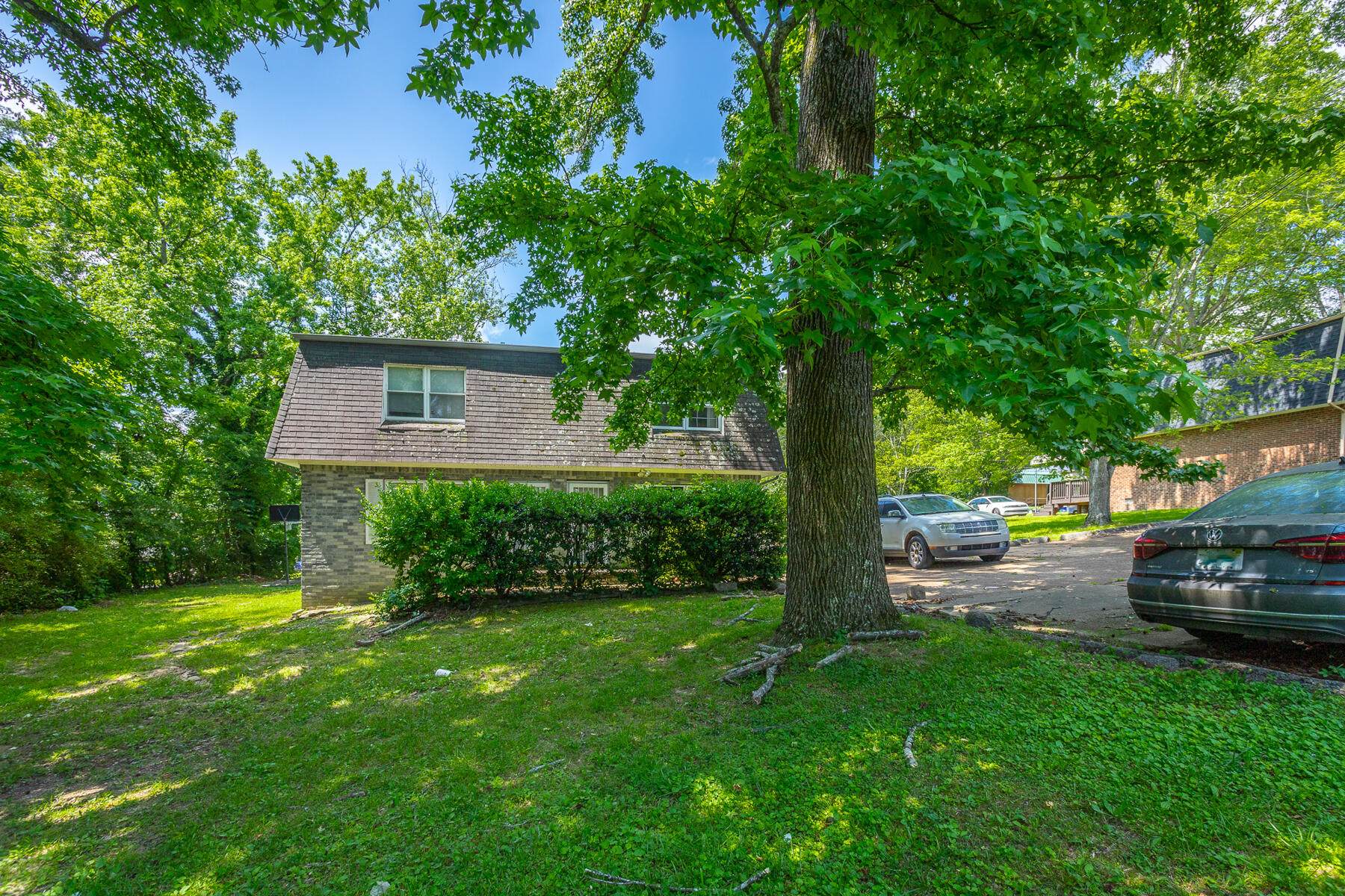 3634 Helen Lane