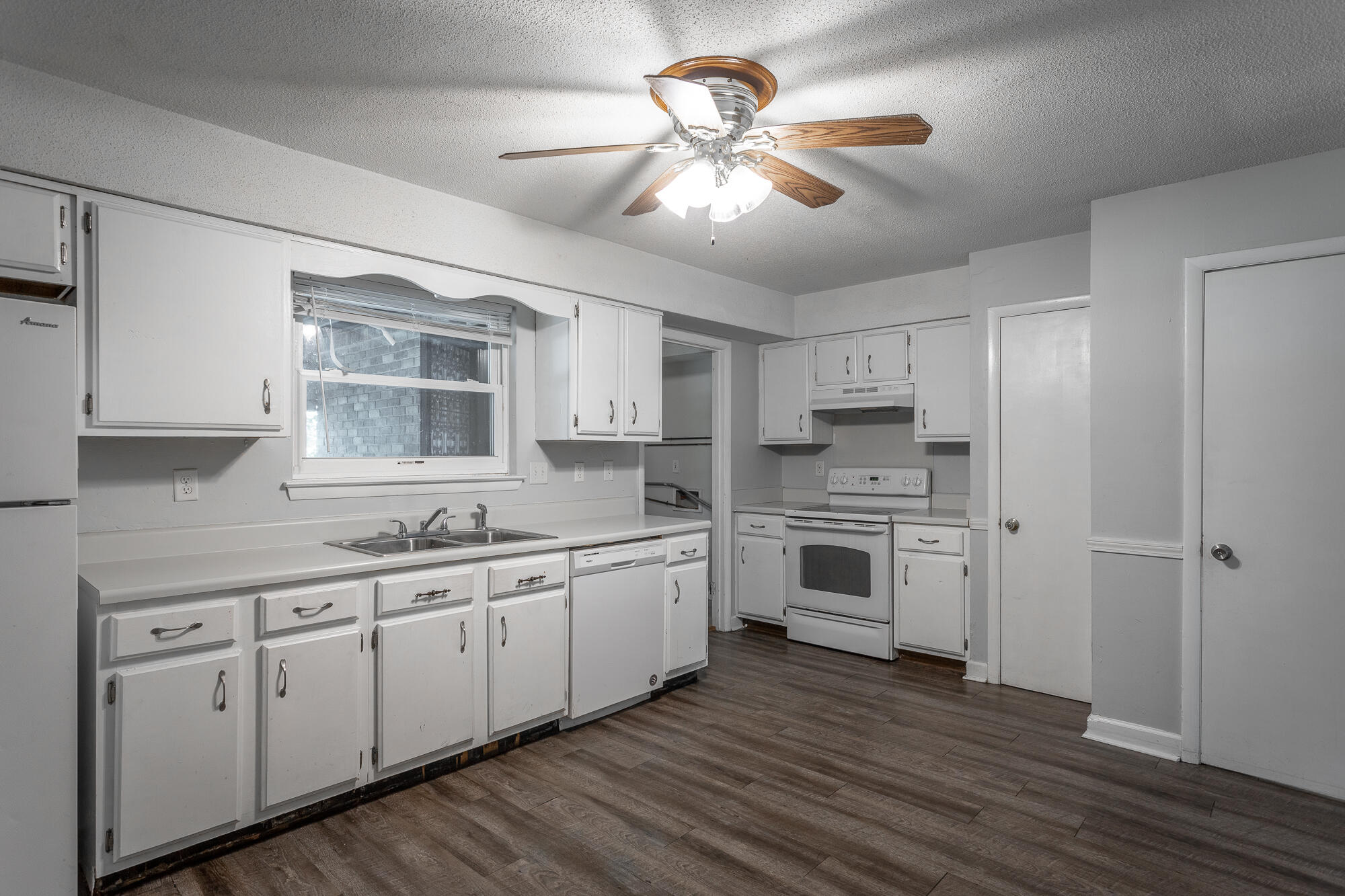 3634 Helen Lane