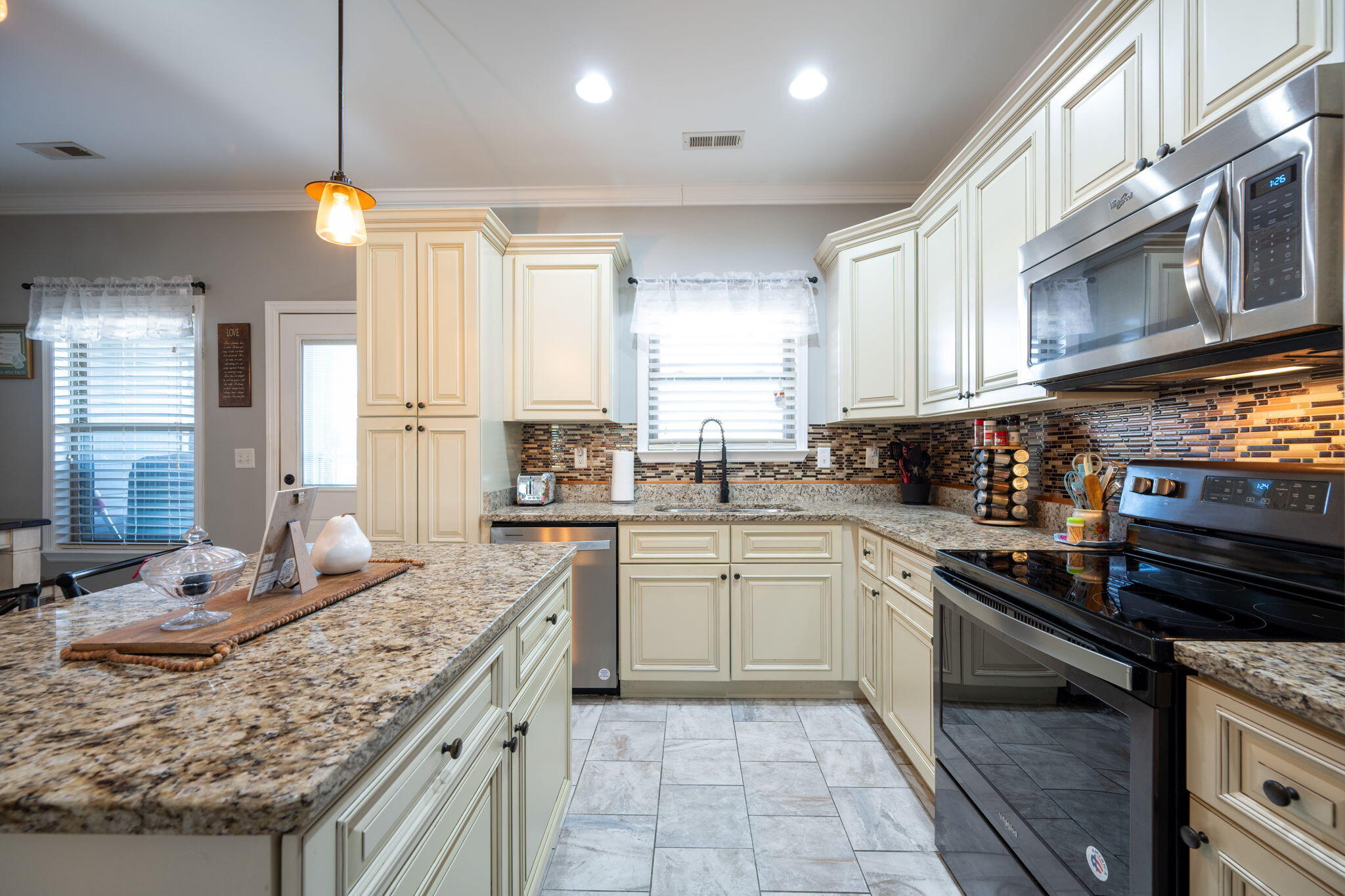 425 Franklin Circle