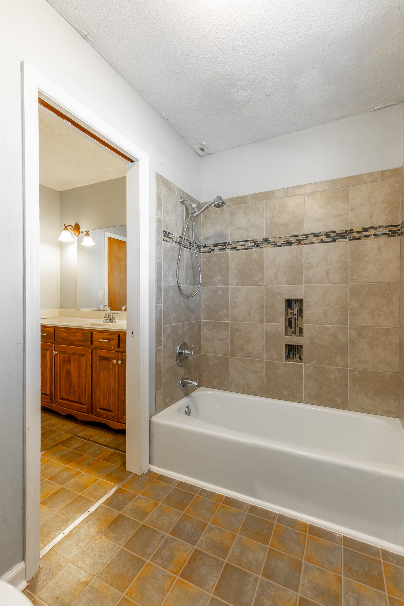 2500 Shenandoah Drive