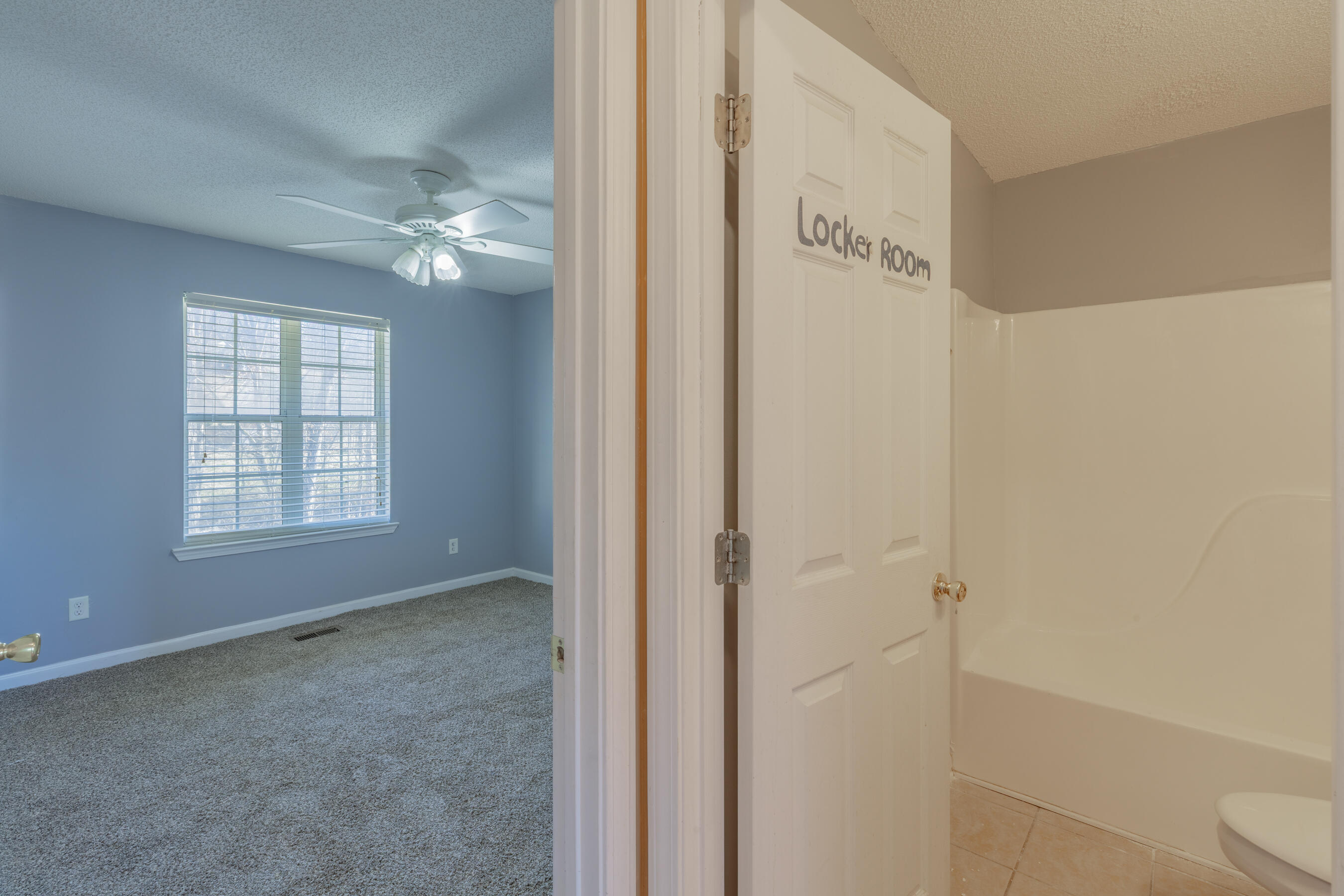 12796 Emerald Creek Circle