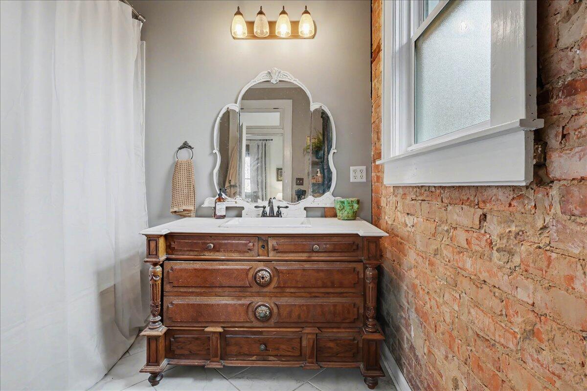 3007 Campbell Street