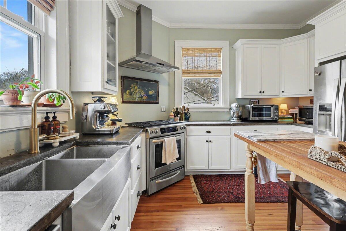 3007 Campbell Street