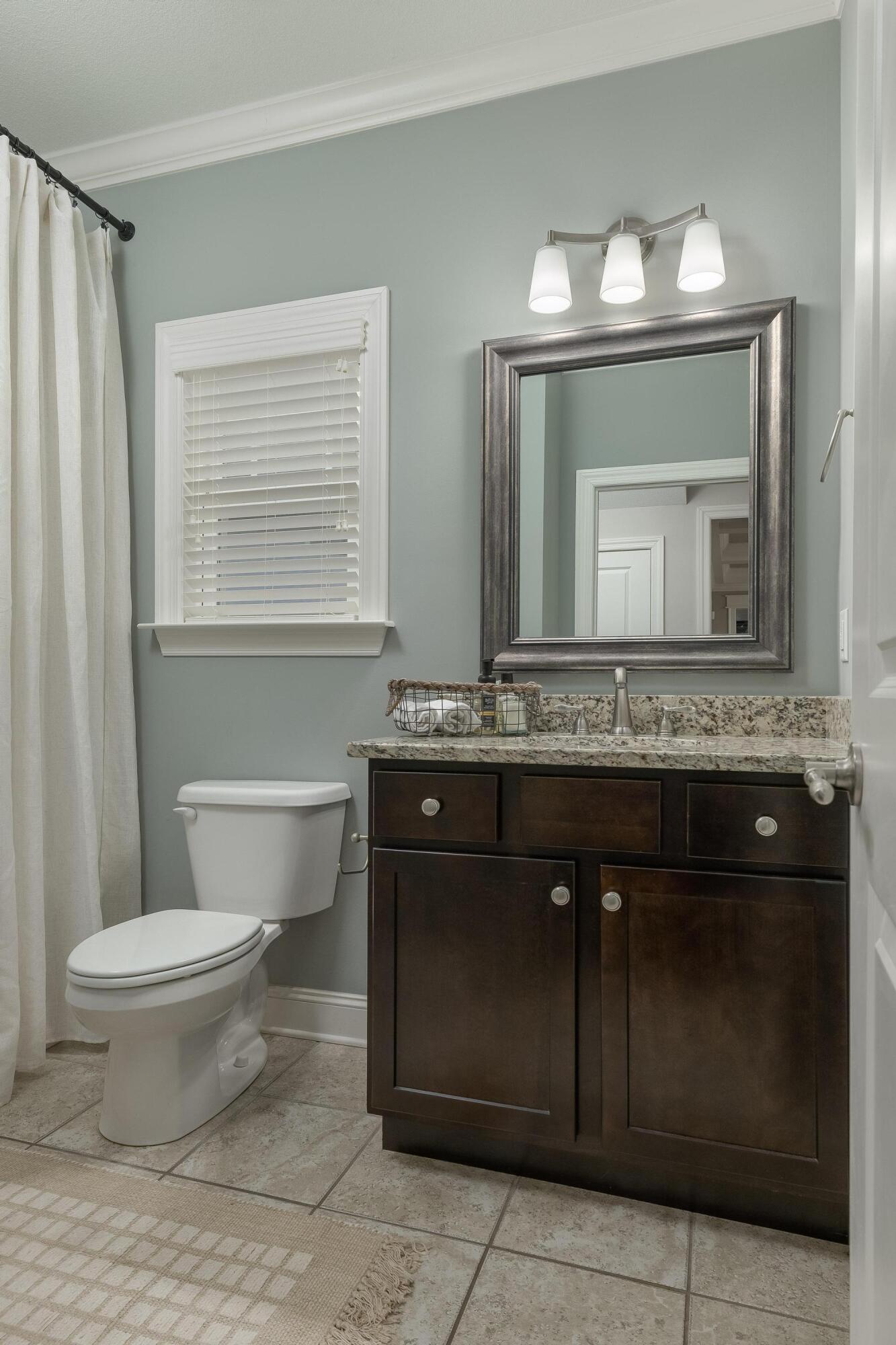 5475 Bungalow Circle