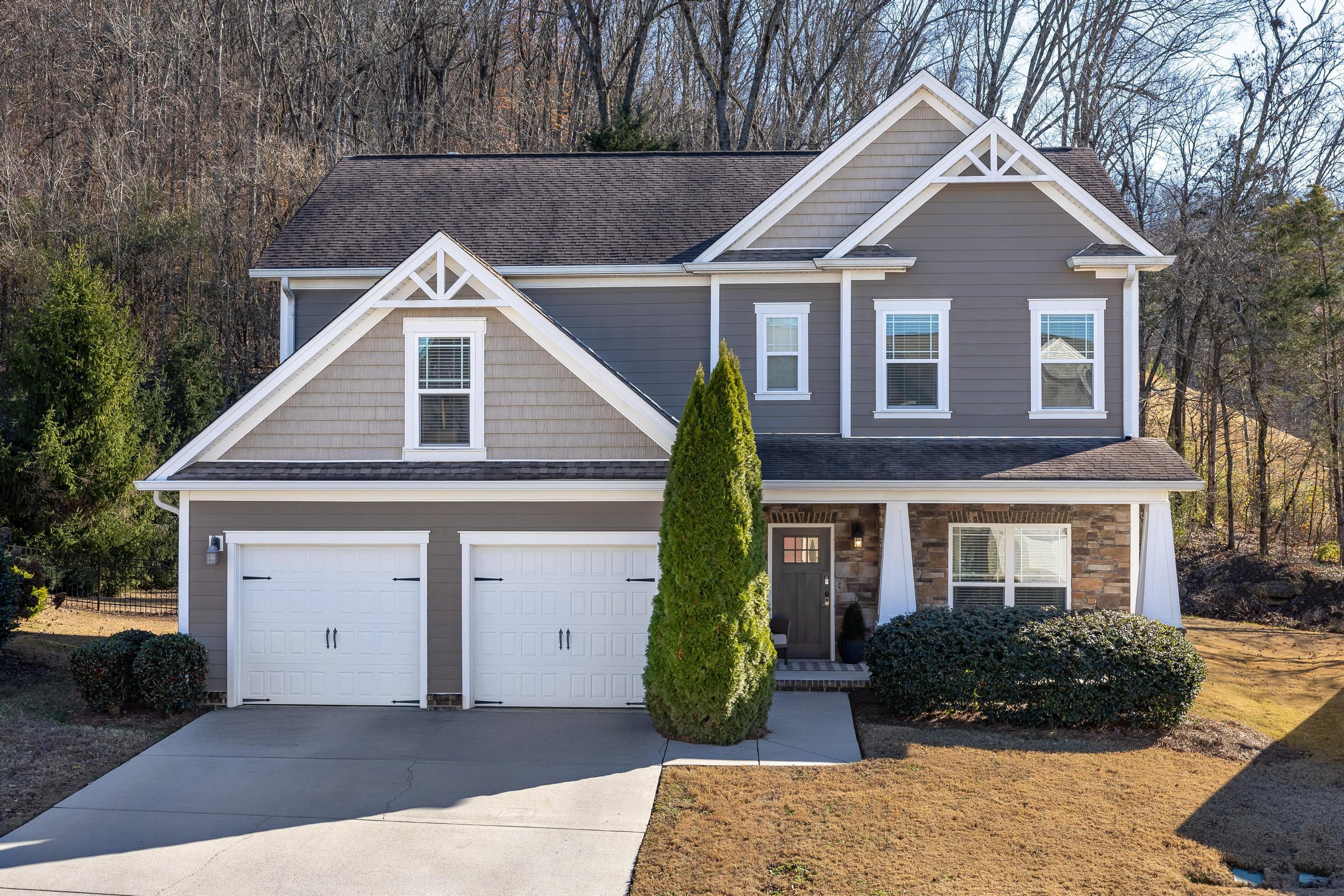 5475 Bungalow Circle