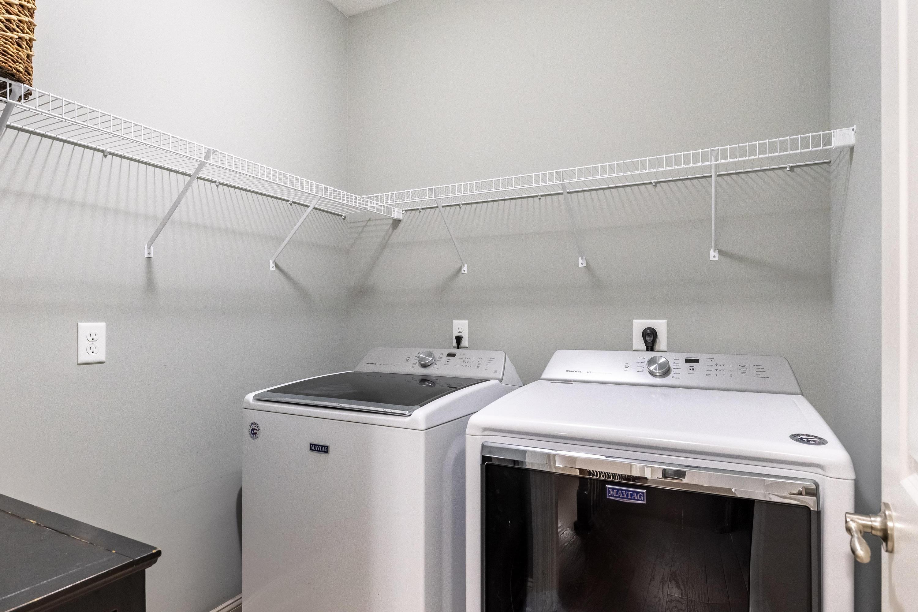 5475 Bungalow Circle