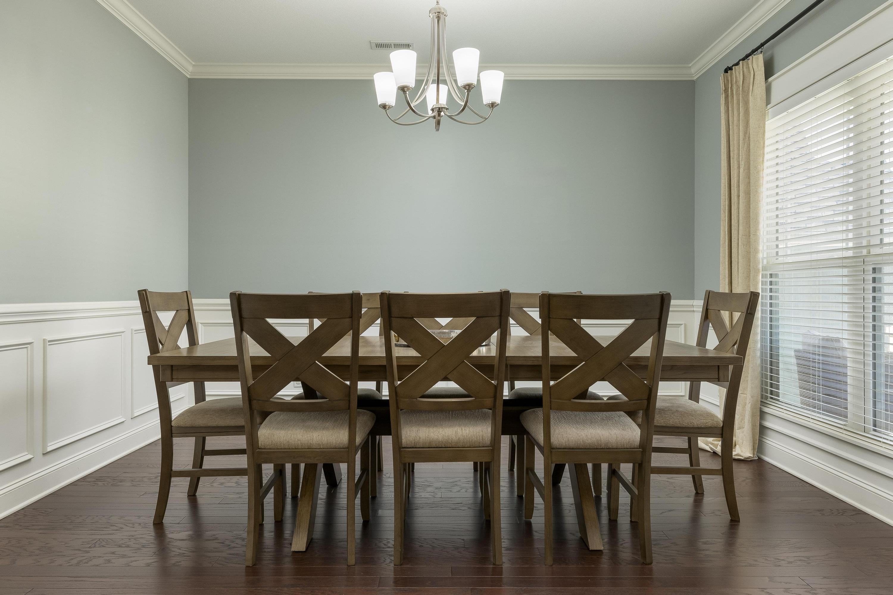 5475 Bungalow Circle