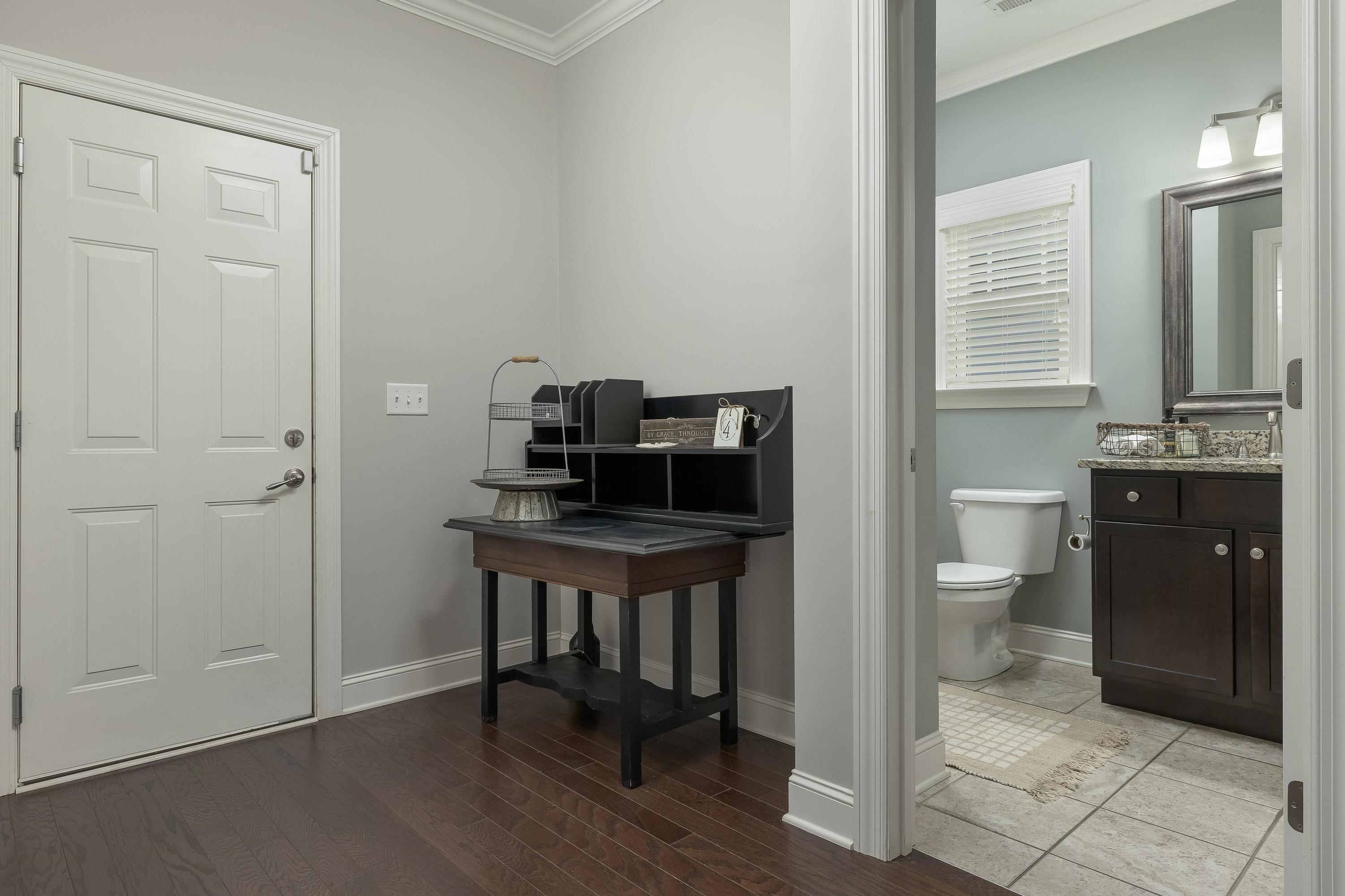 5475 Bungalow Circle