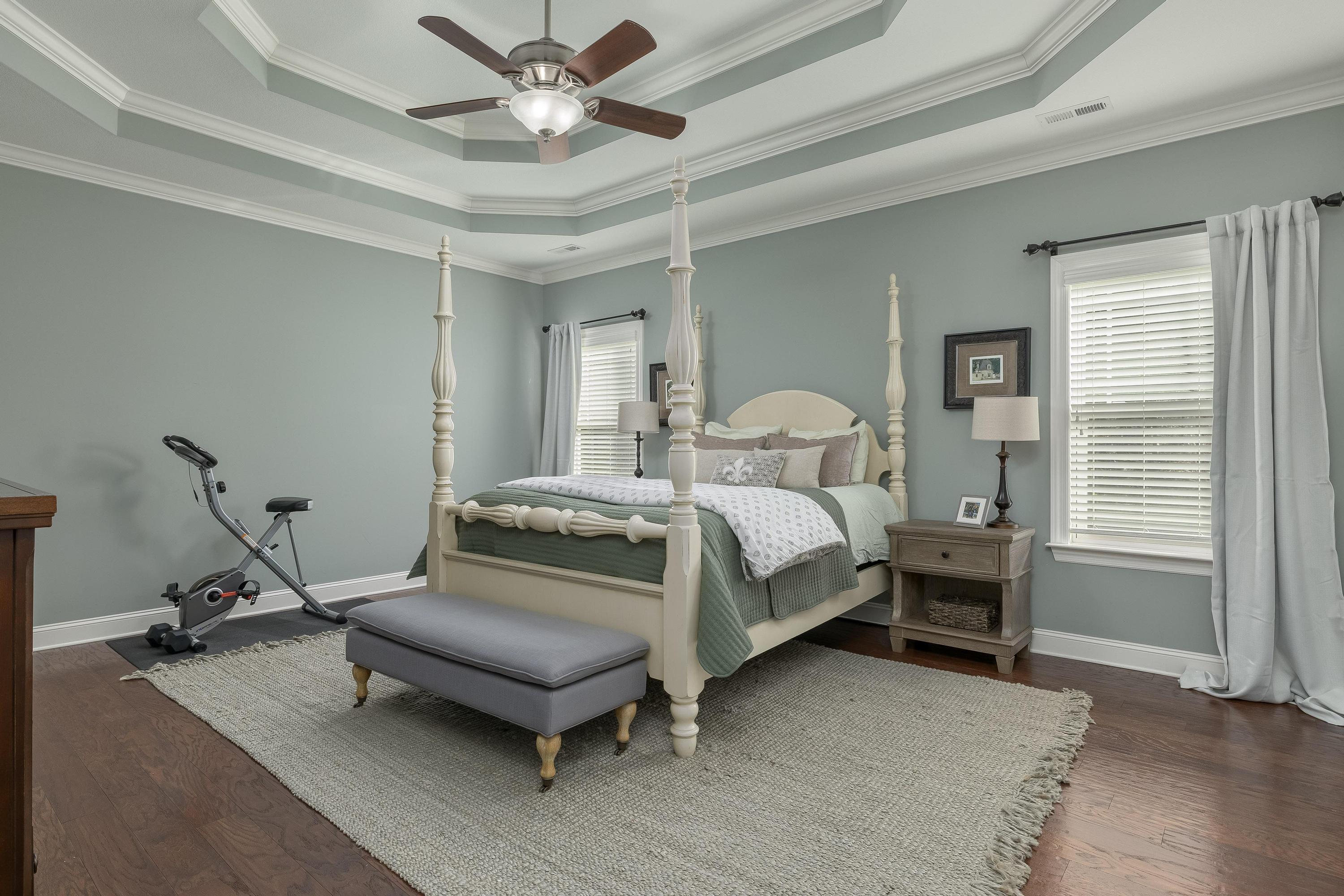 5475 Bungalow Circle