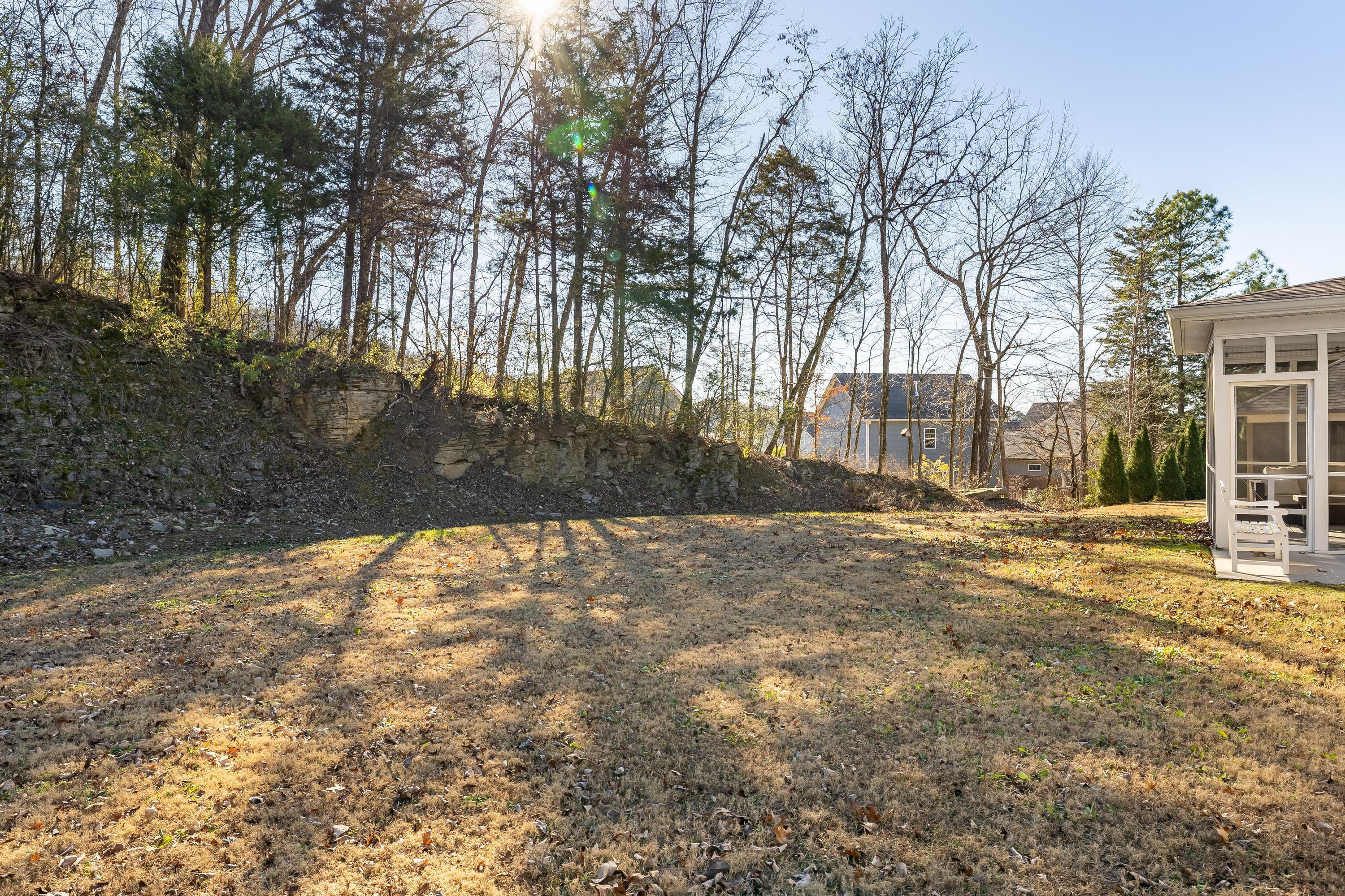 5475 Bungalow Circle