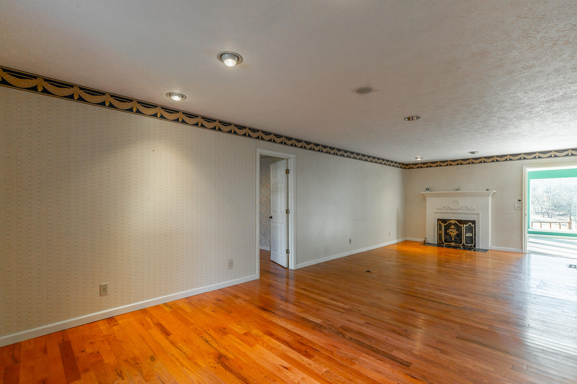 521 Countryside Drive