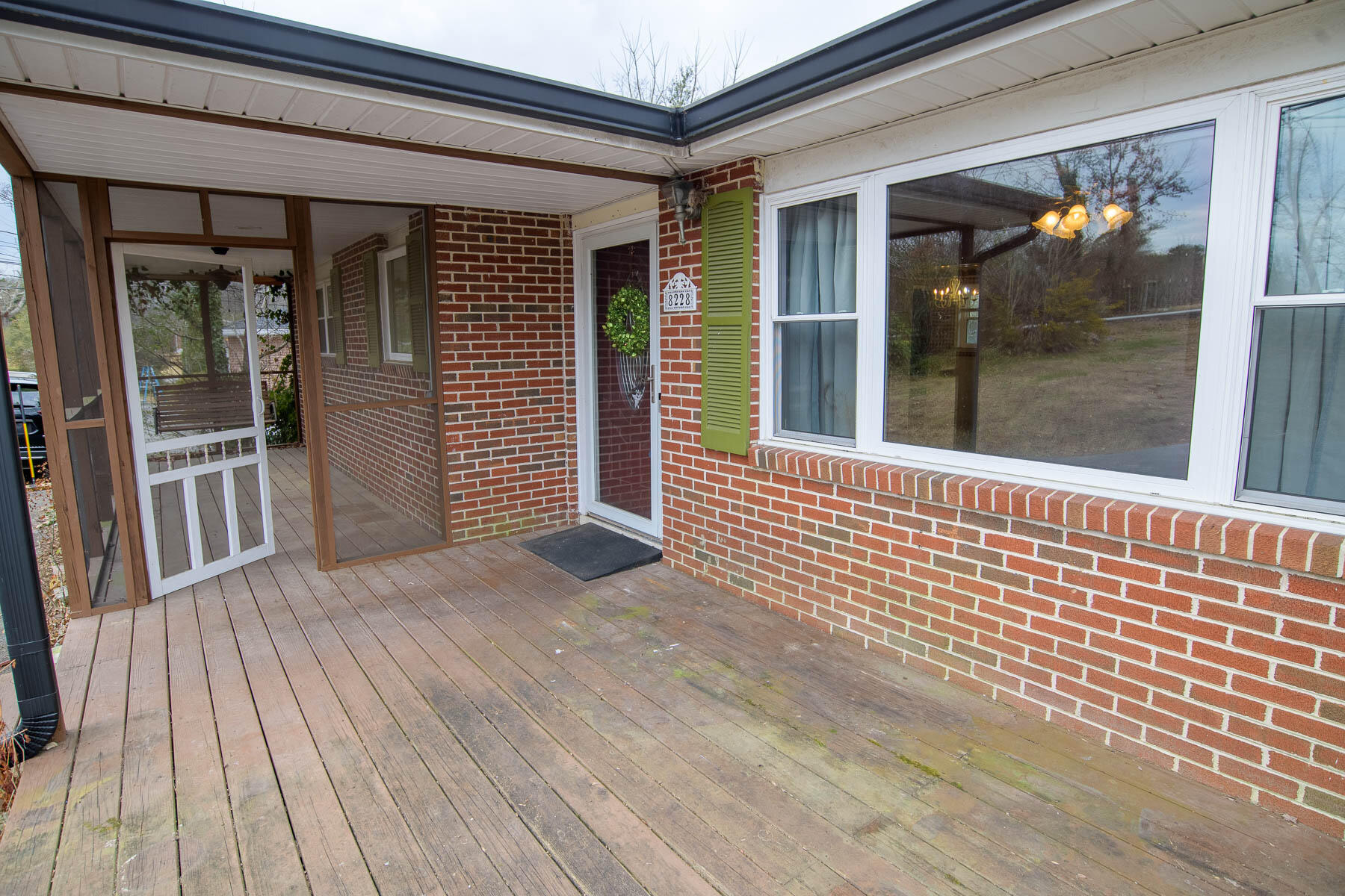 8228 Pine Ridge Road