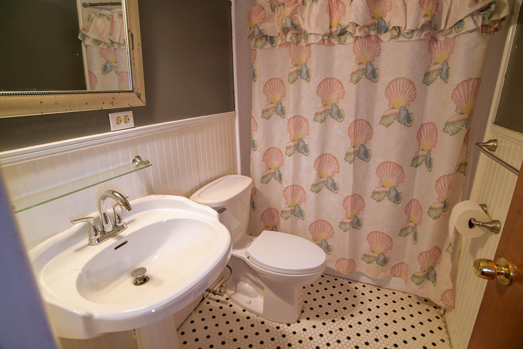 8228 Pine Ridge Road