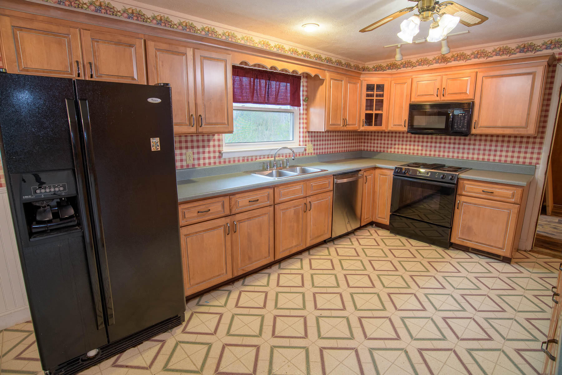 8228 Pine Ridge Road