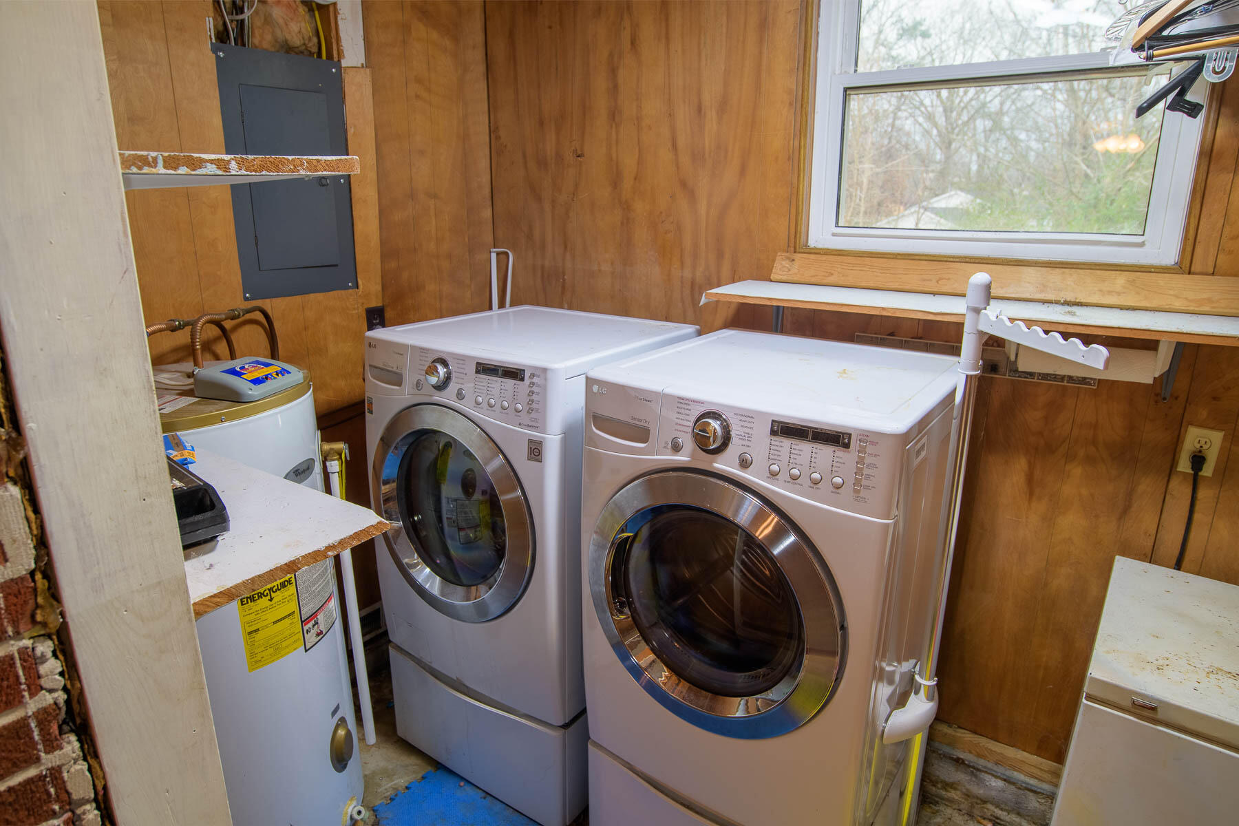 8228 Pine Ridge Road