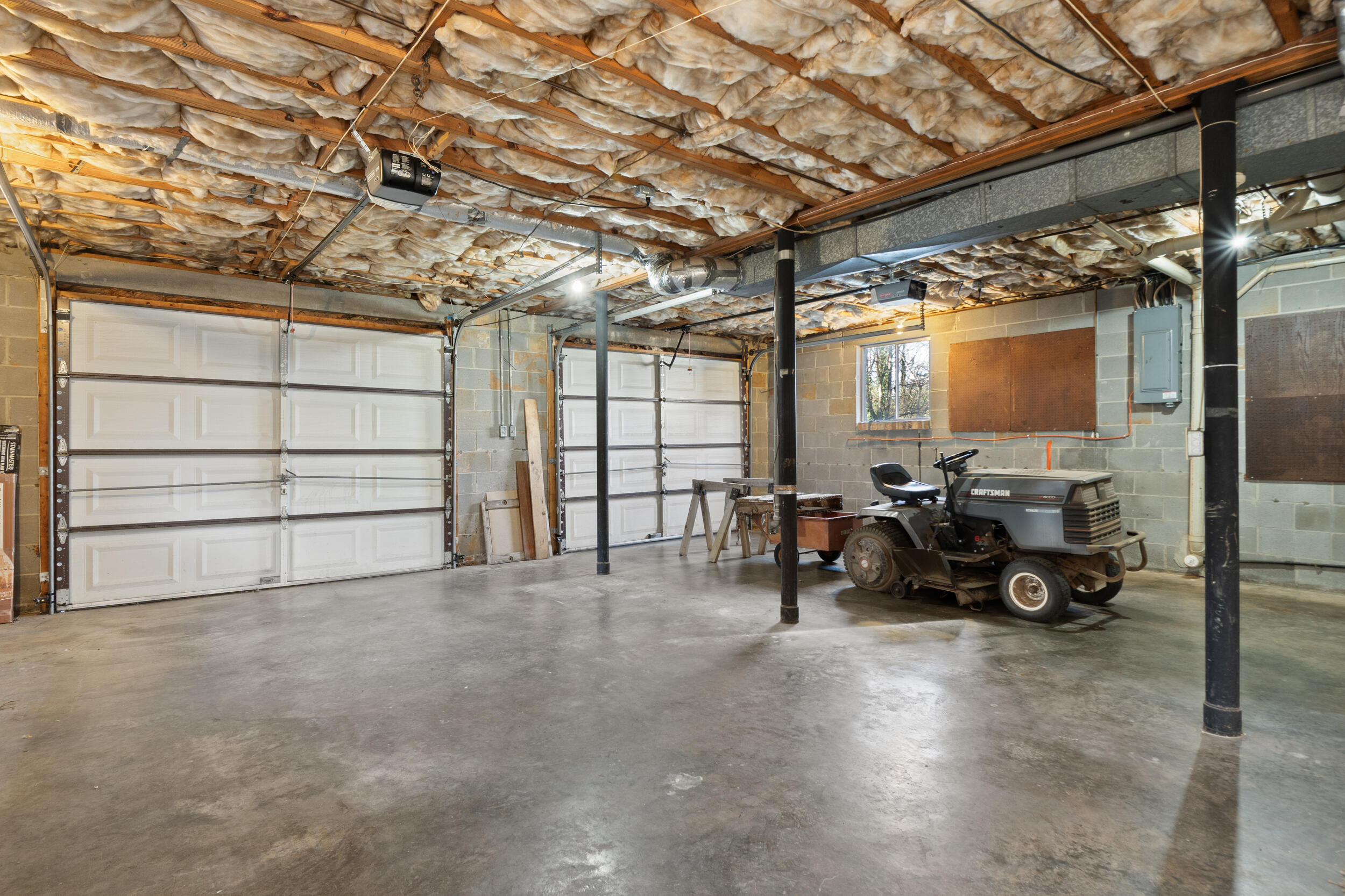 909 Chestnut Wood Lane