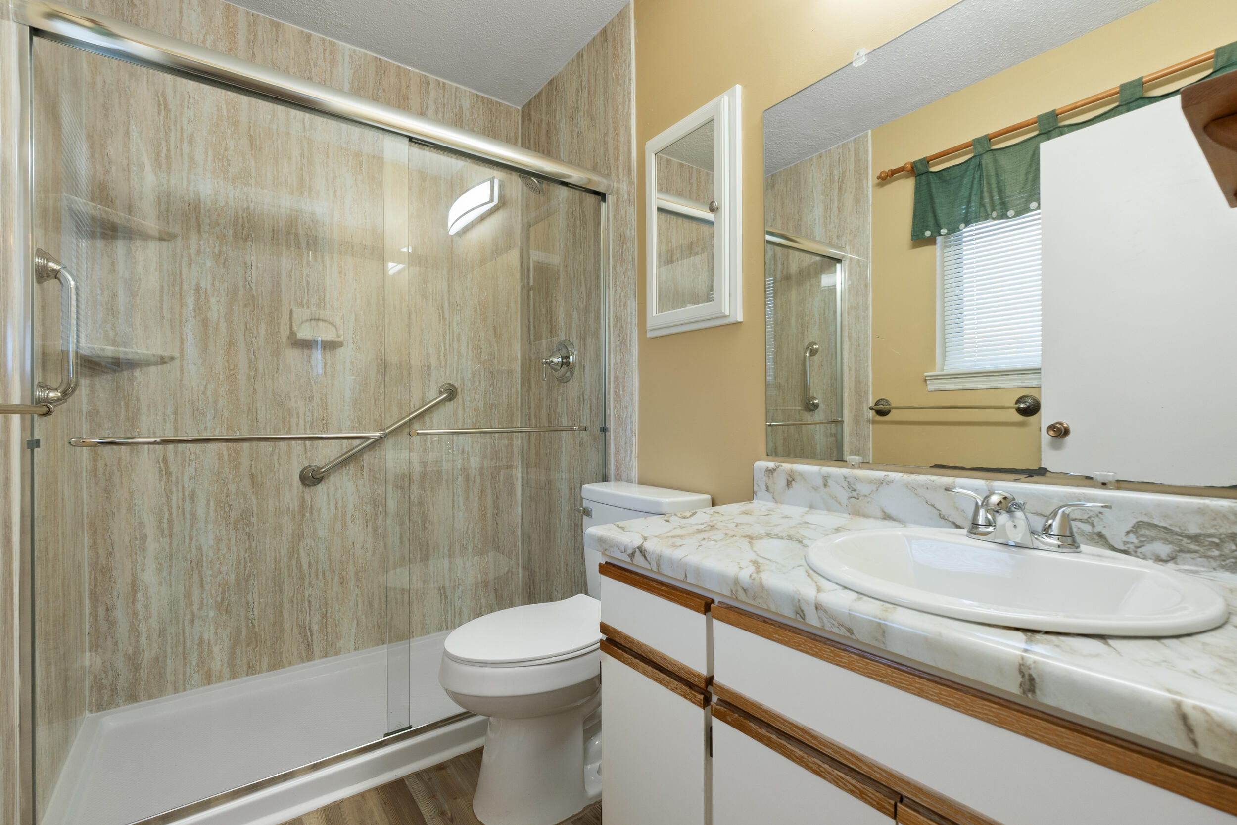 909 Chestnut Wood Lane