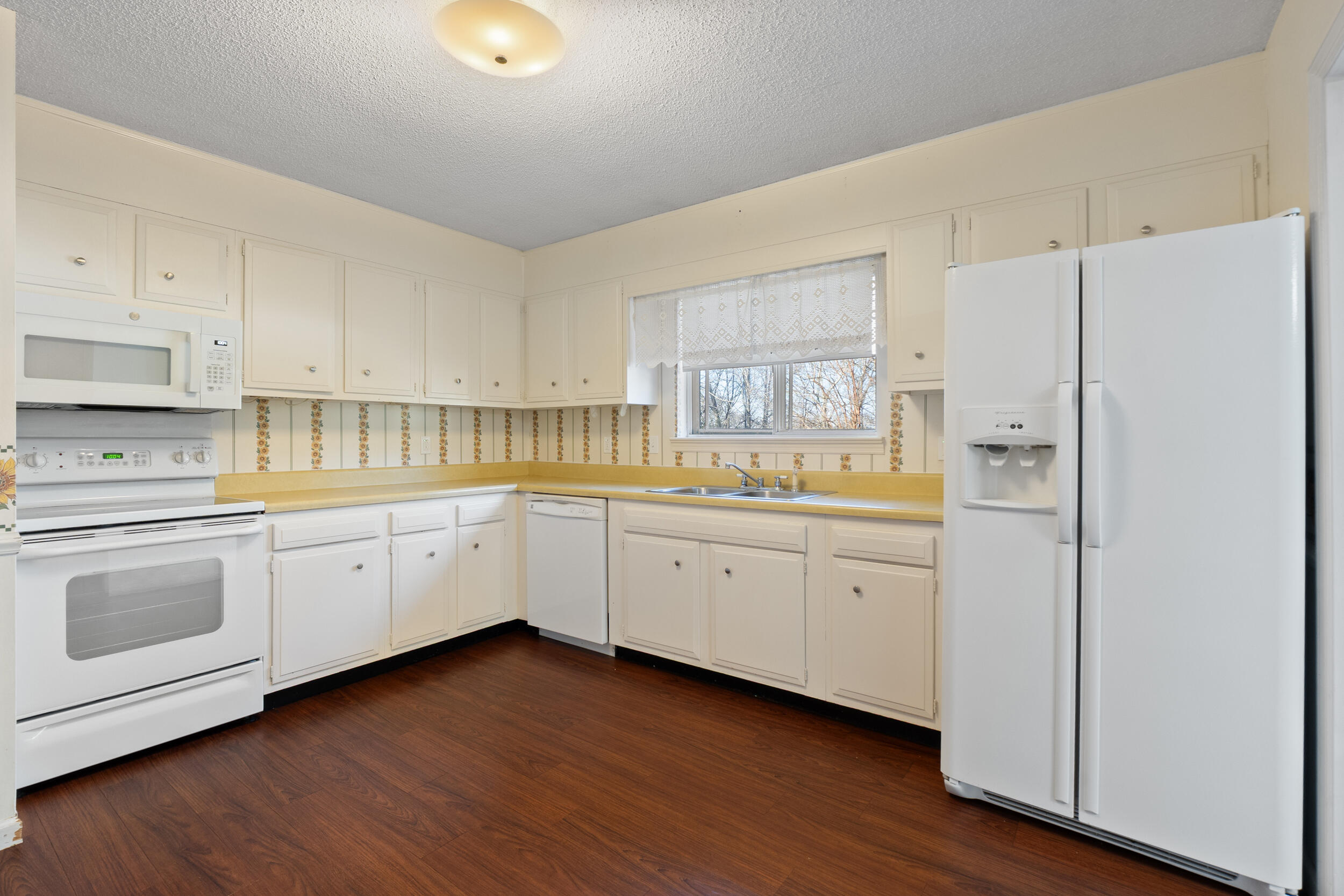 909 Chestnut Wood Lane