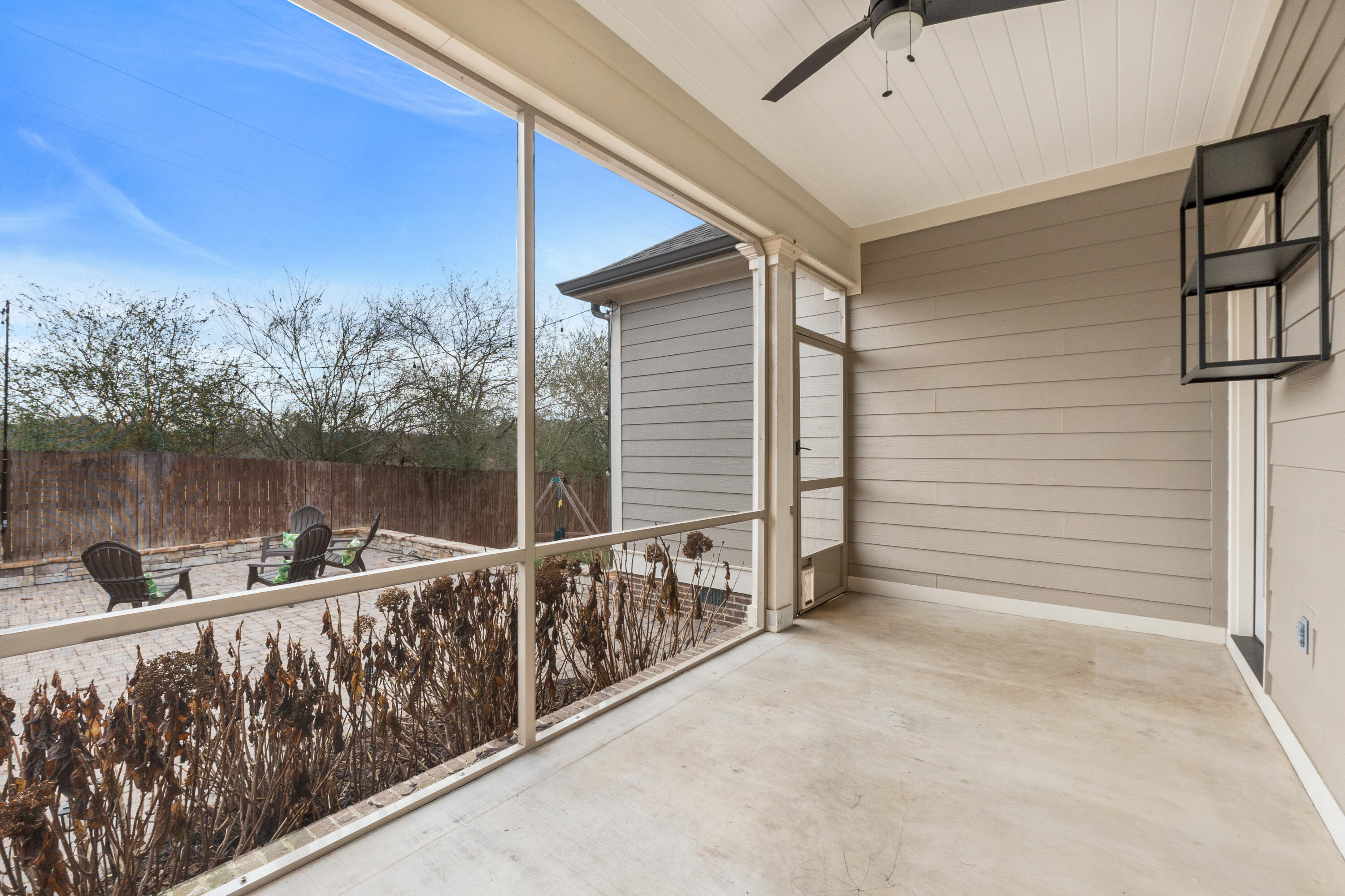 3528 Morning Dew Cove