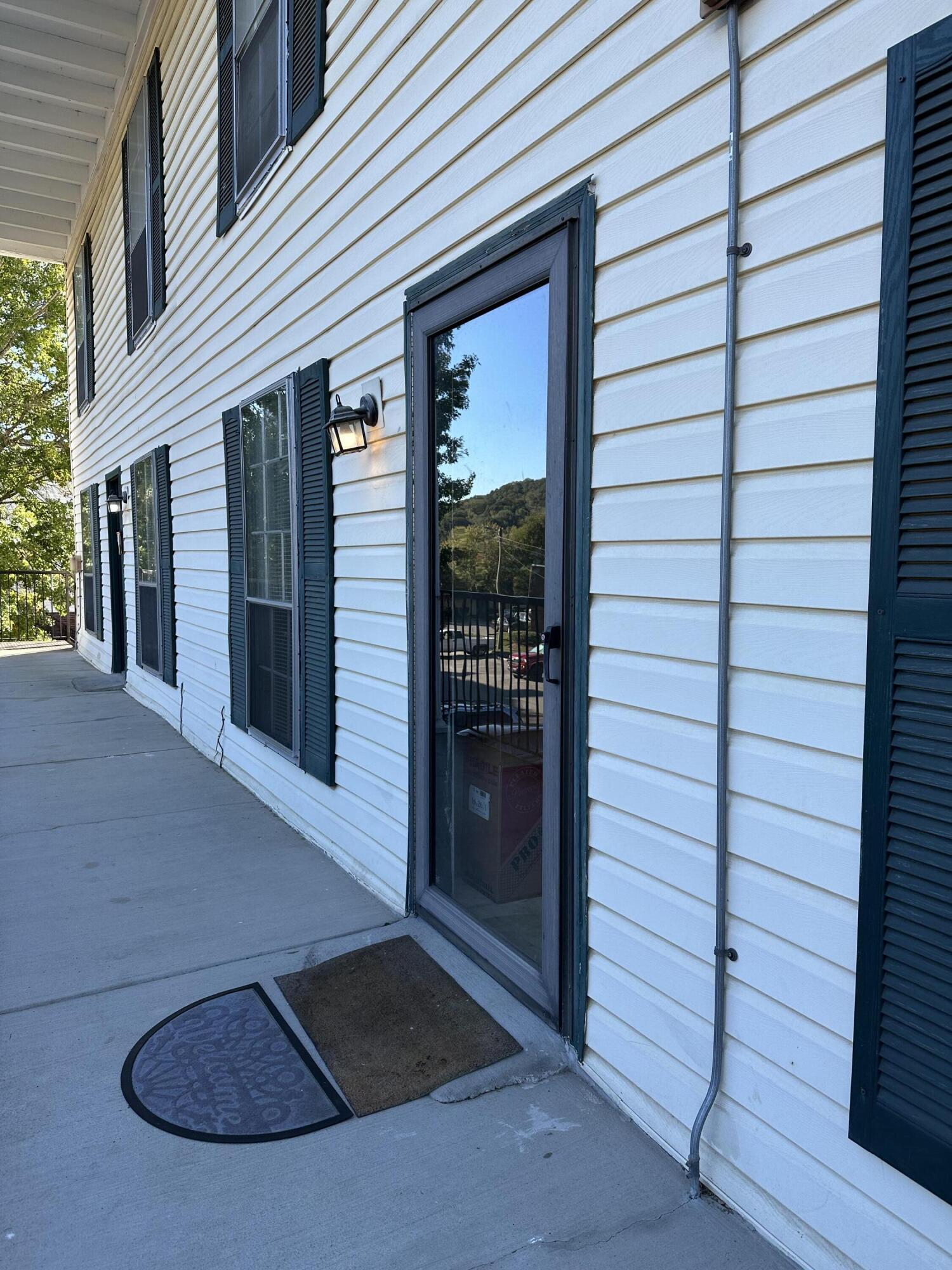 900 Mountain Creek Road, K 143