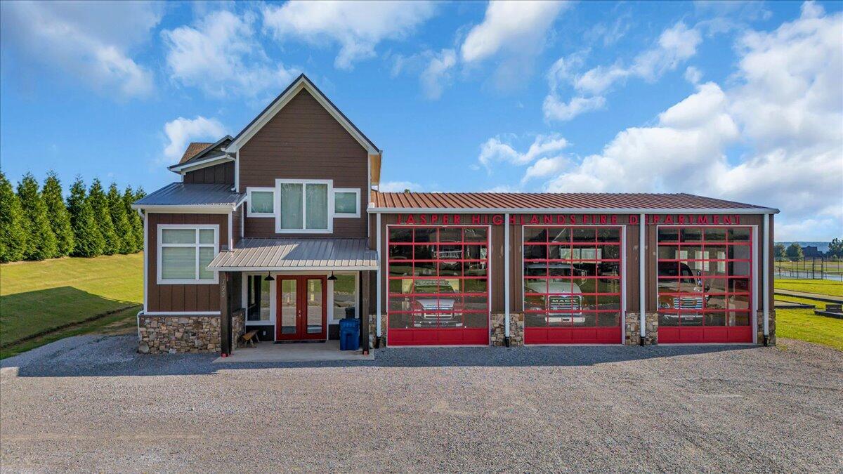 3200 Crockett Pointe