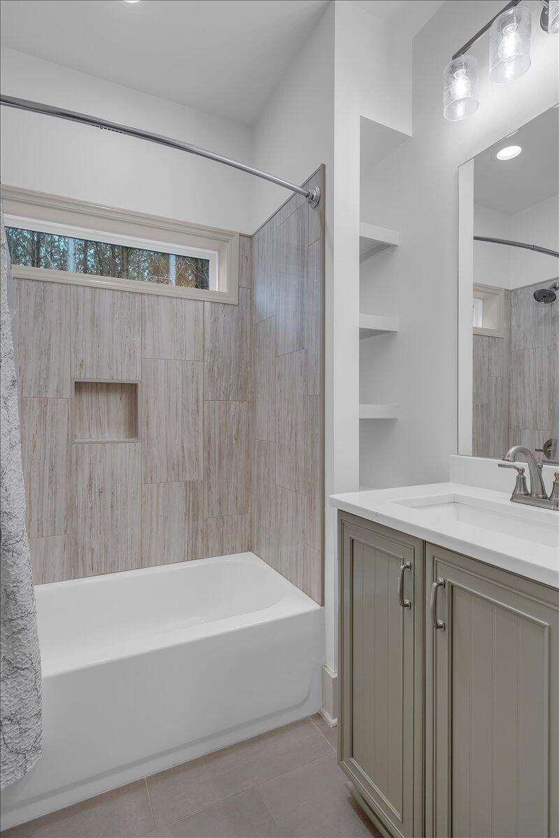 3200 Crockett Pointe