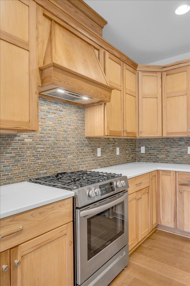 3200 Crockett Pointe