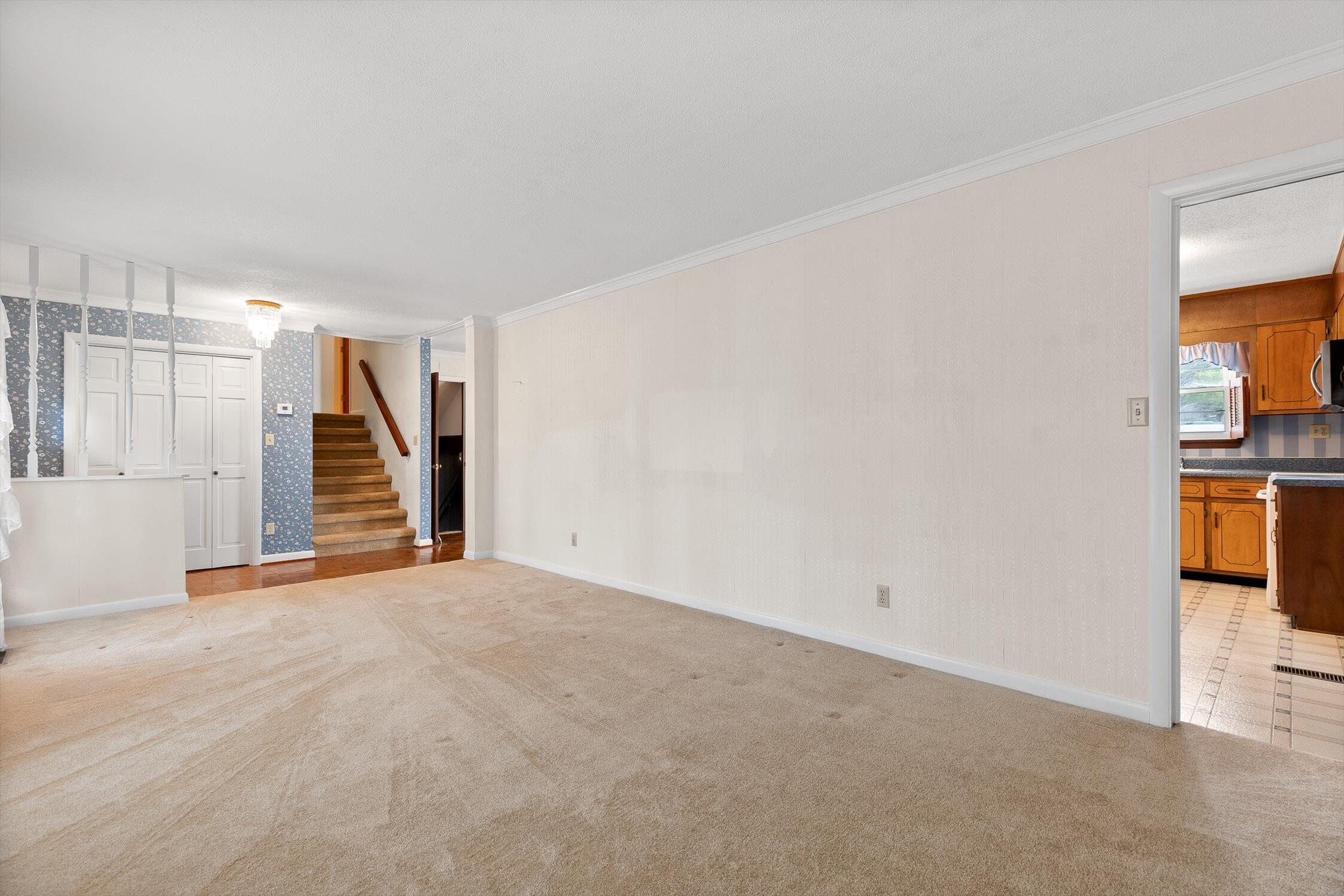 2104 Crown Court Lane