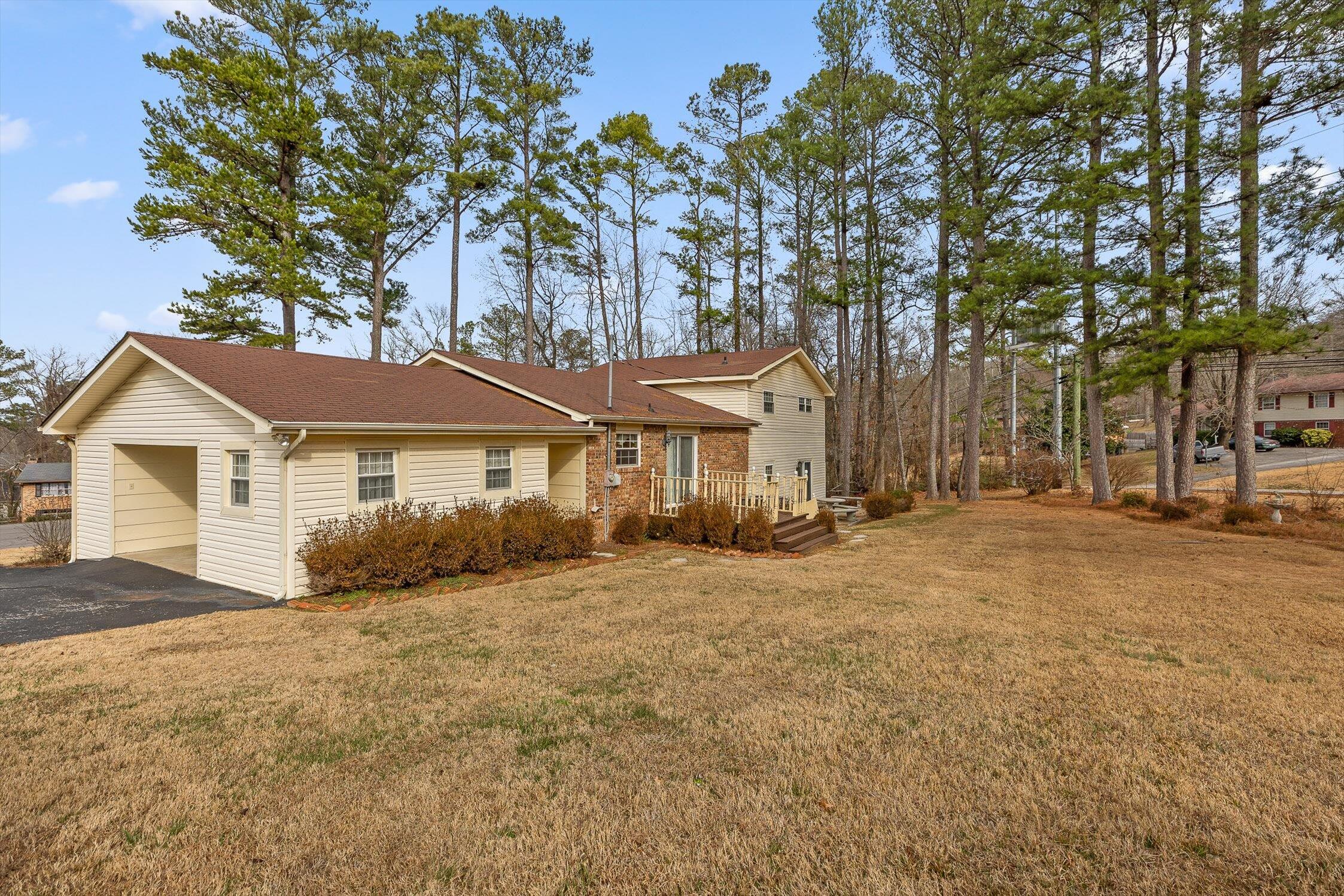 2104 Crown Court Lane