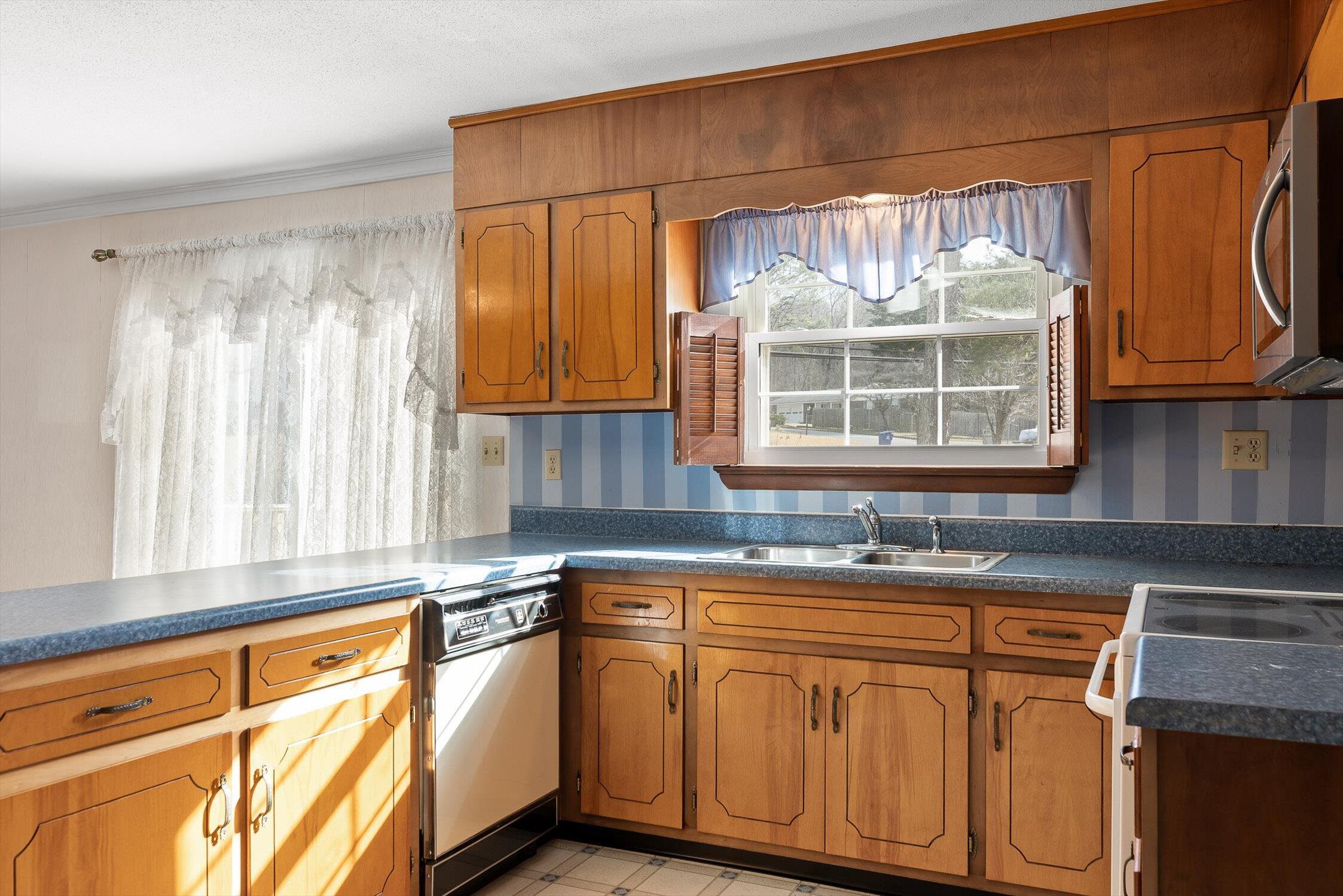 2104 Crown Court Lane