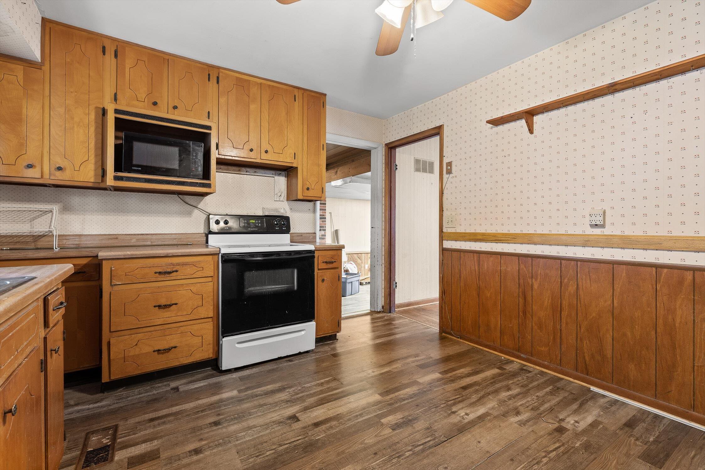 8306 Pine Ridge Road