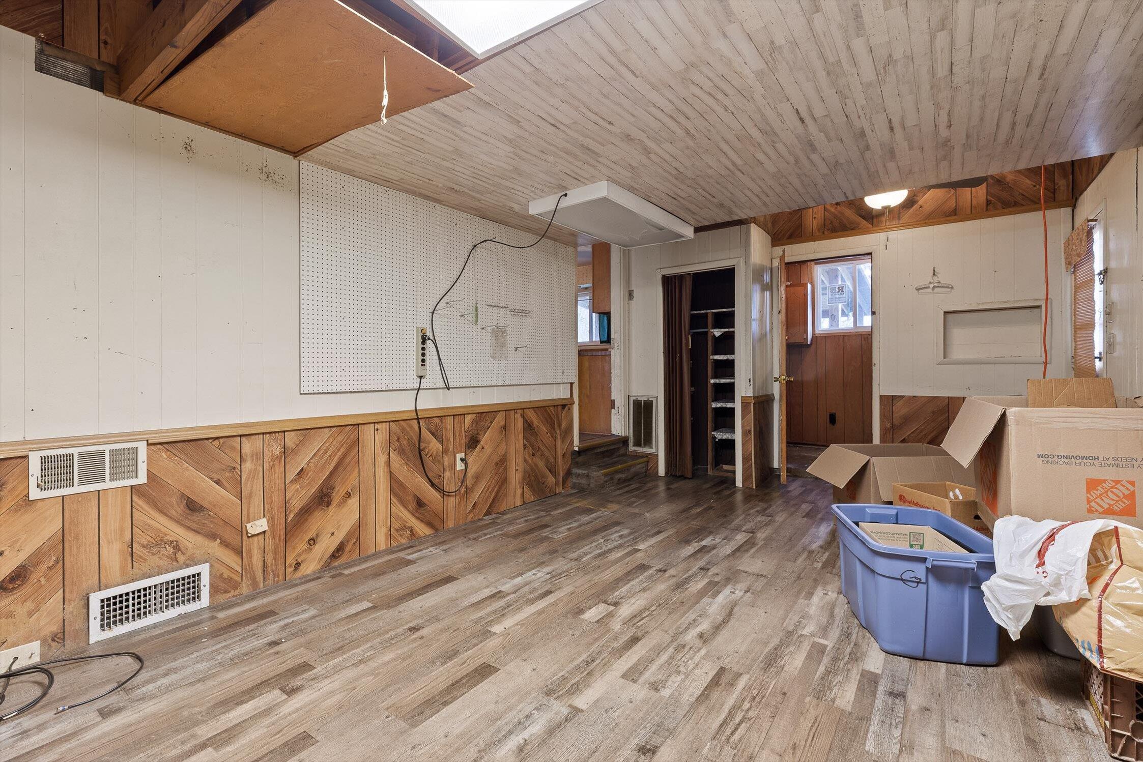 8306 Pine Ridge Road