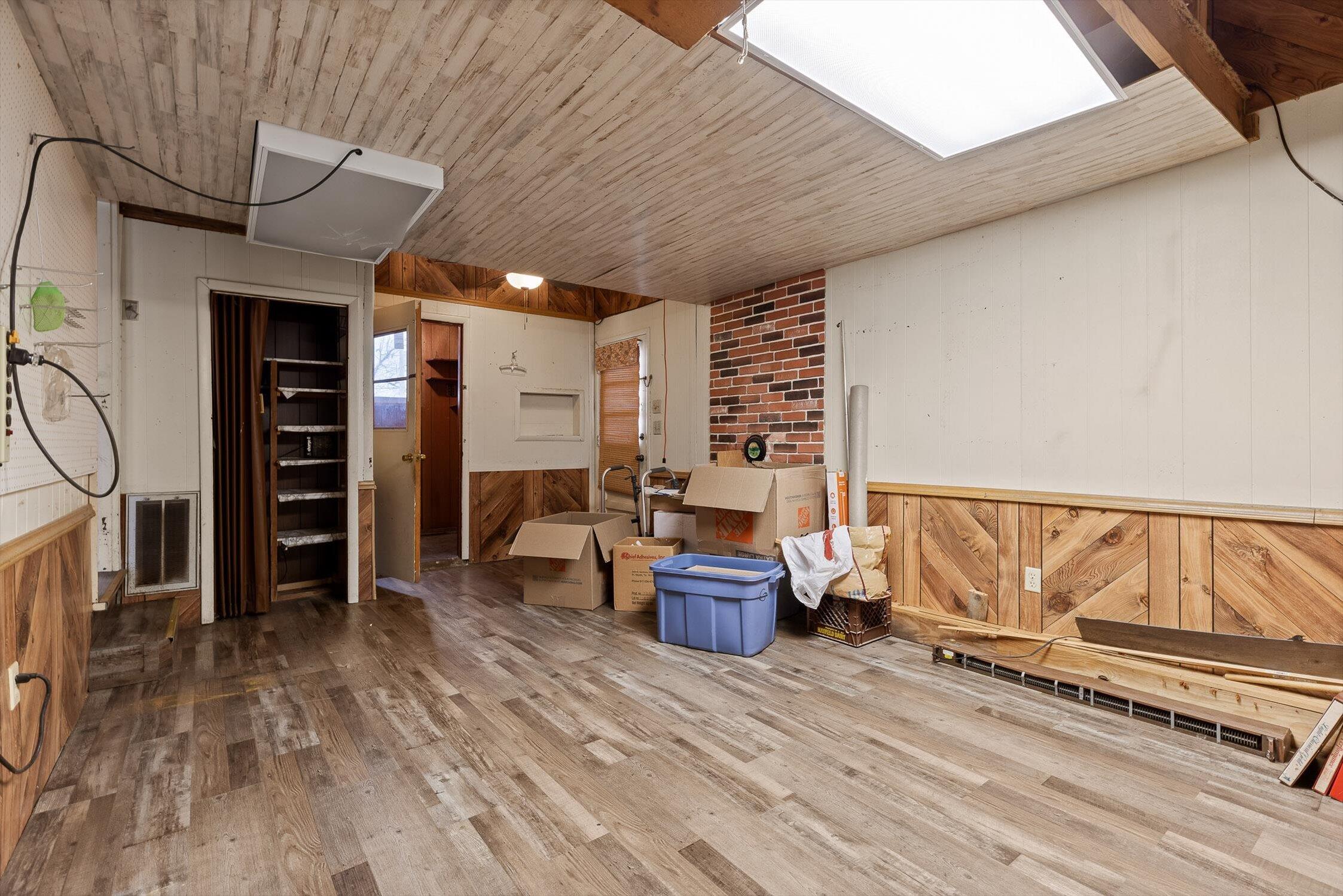 8306 Pine Ridge Road