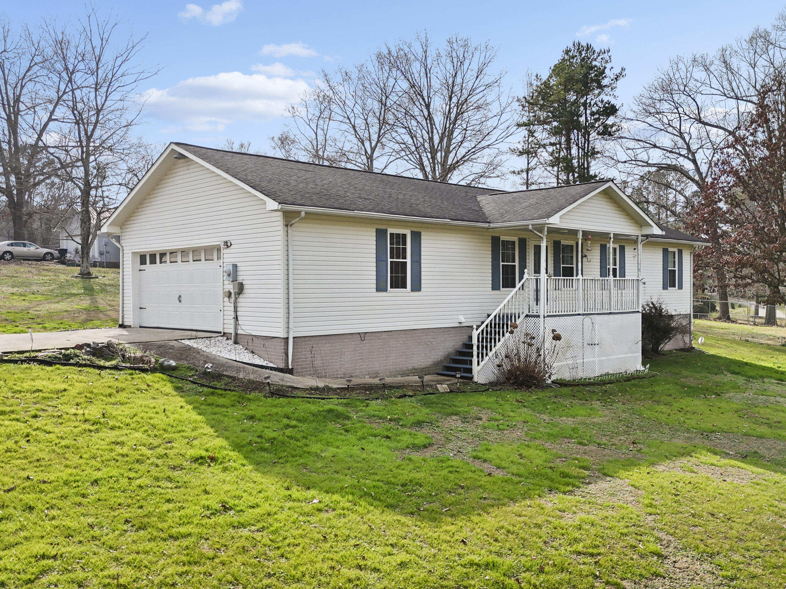 32 Oak Shadows Drive