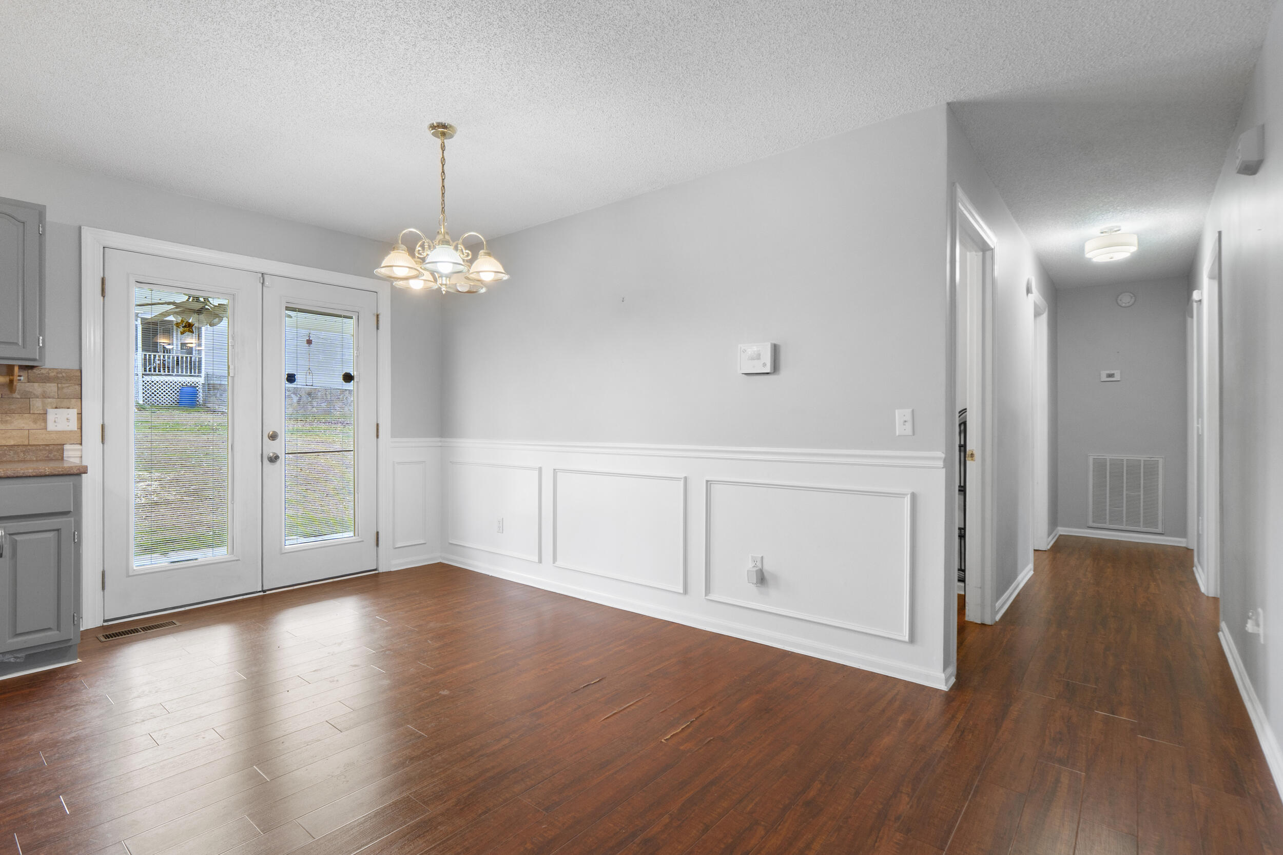 32 Oak Shadows Drive