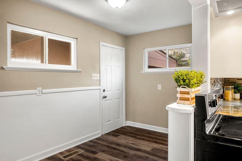 321 Hillcrest Avenue