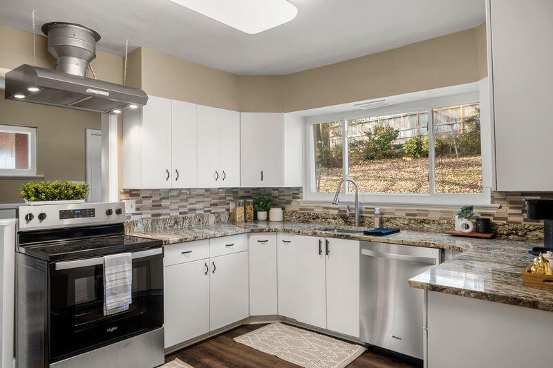 321 Hillcrest Avenue