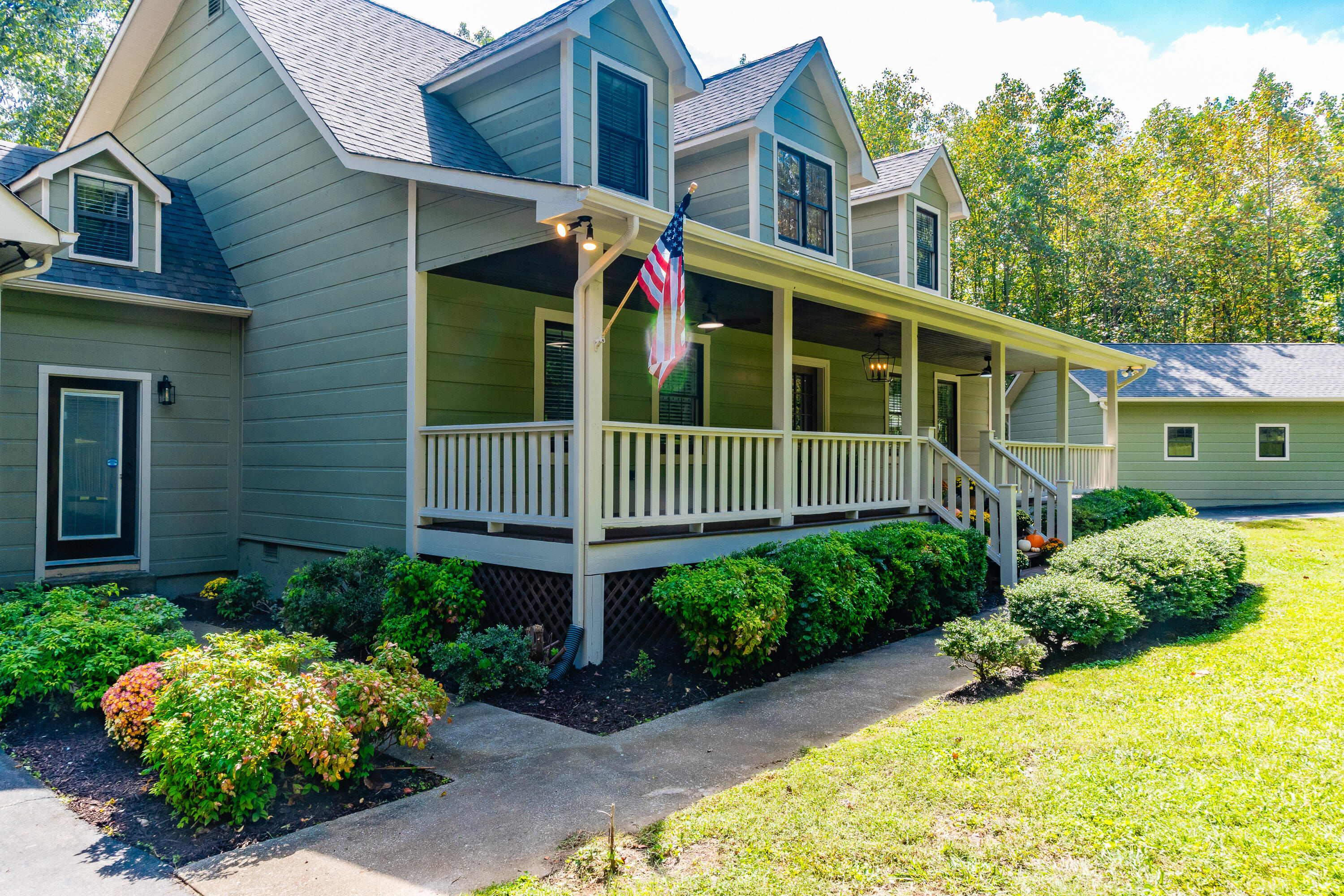 1854 Powder Springs Circle