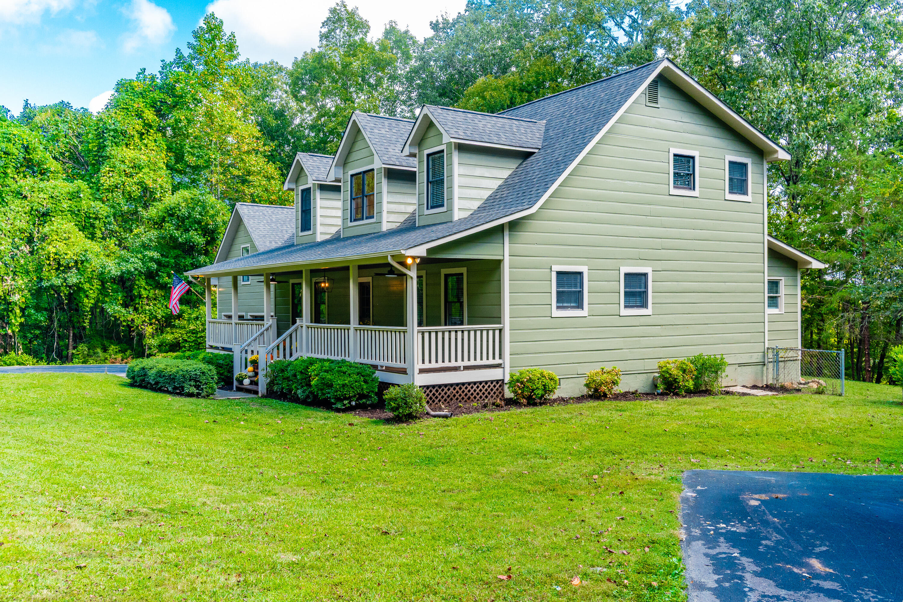 1854 Powder Springs Circle