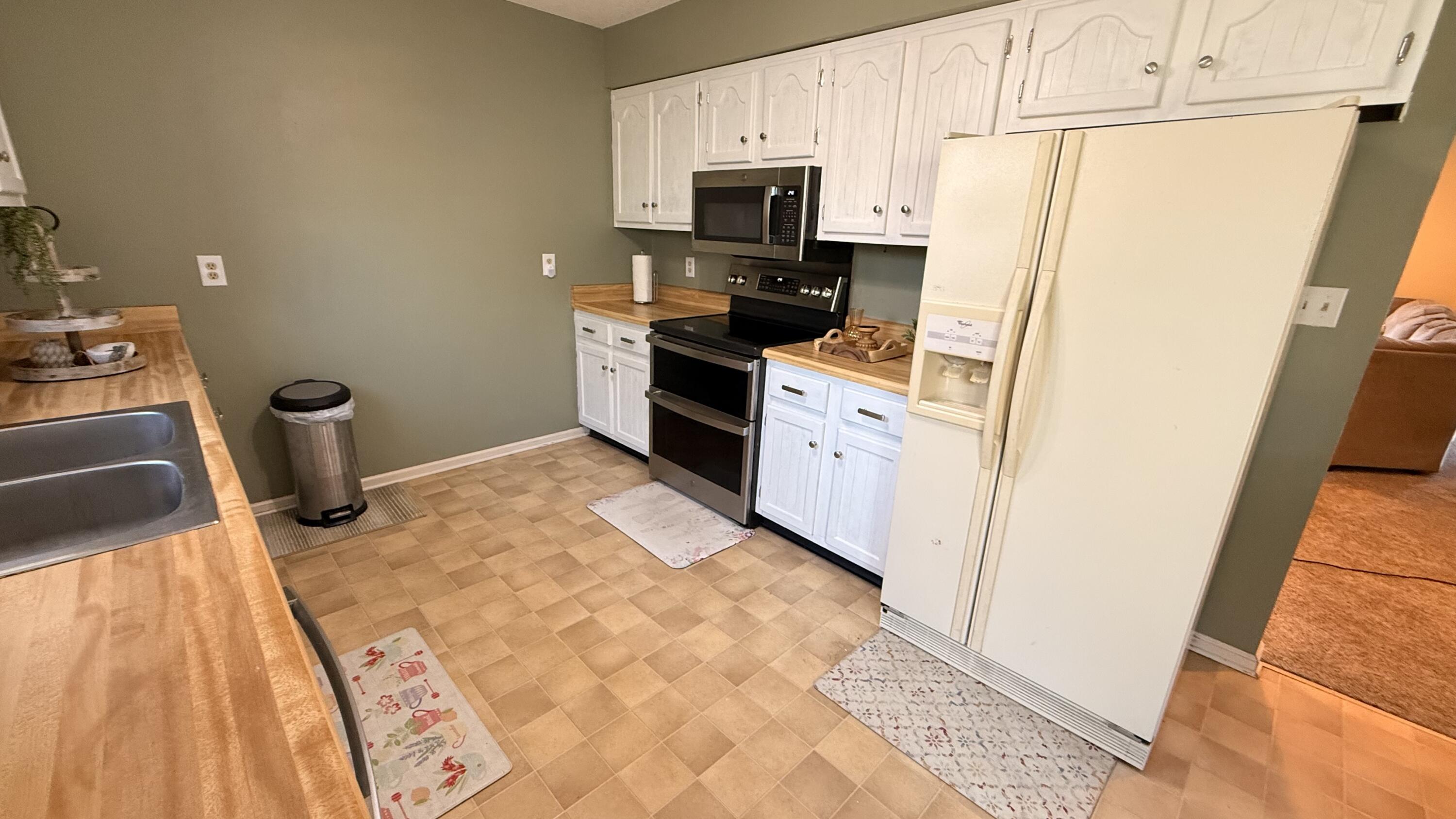 1018 Ridgeway Avenue