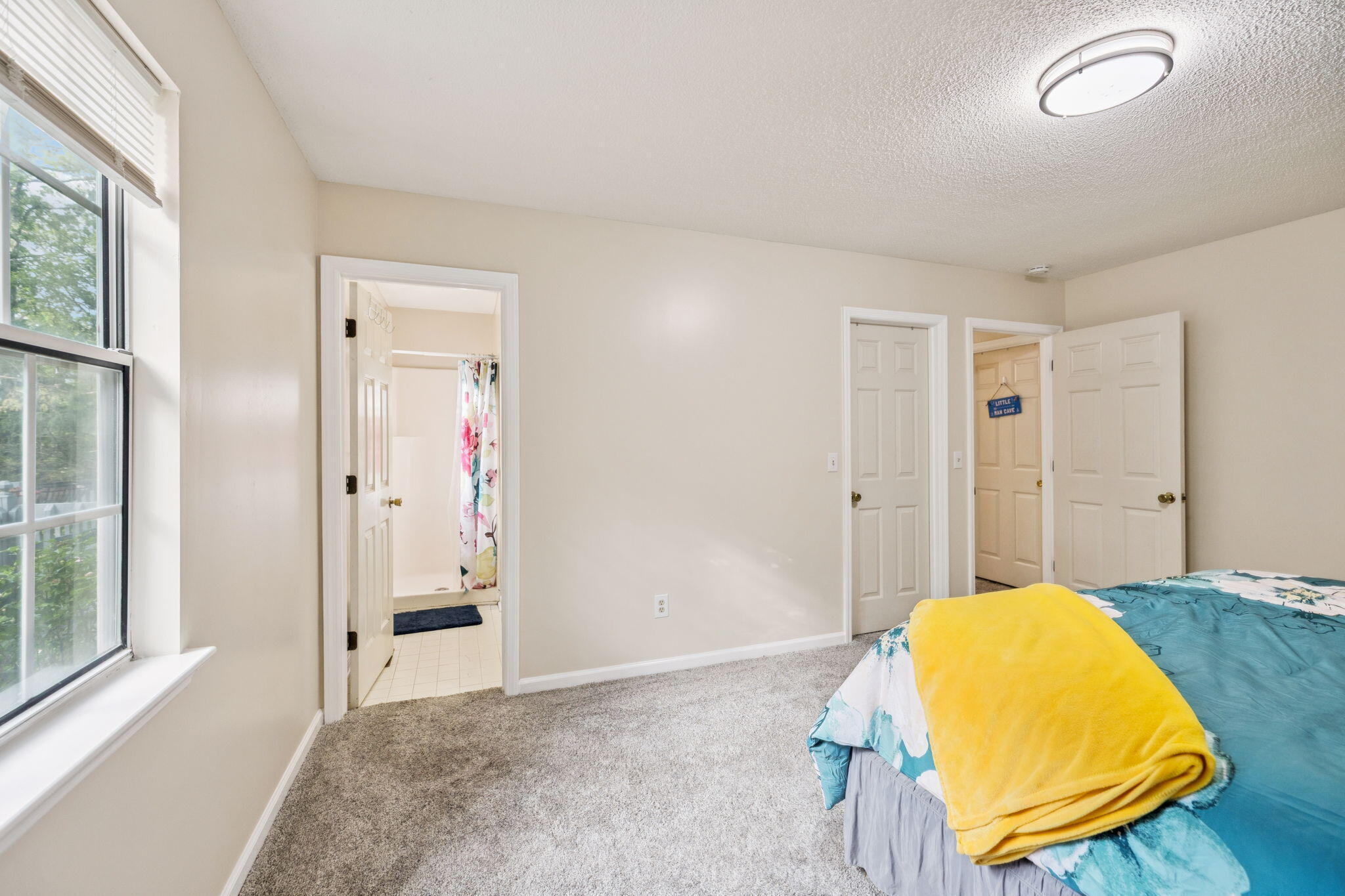 1018 Ridgeway Avenue