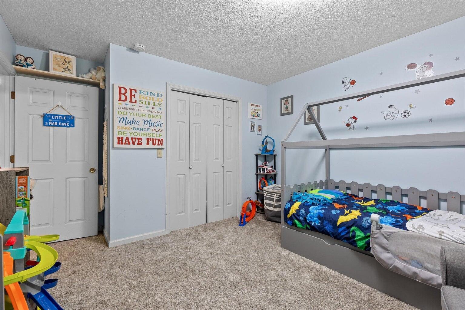 1018 Ridgeway Avenue