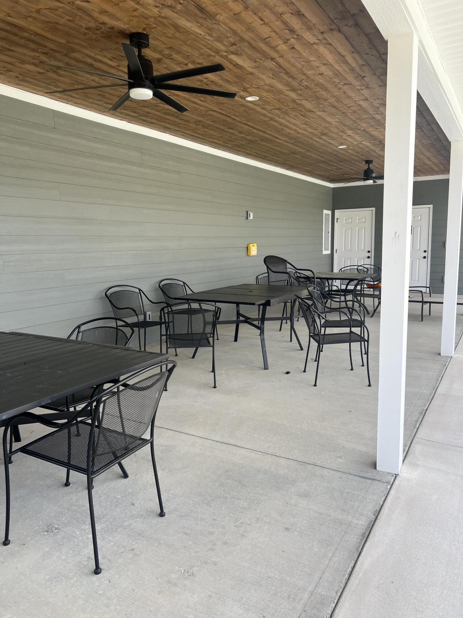 528 Willow Grove Court, 57