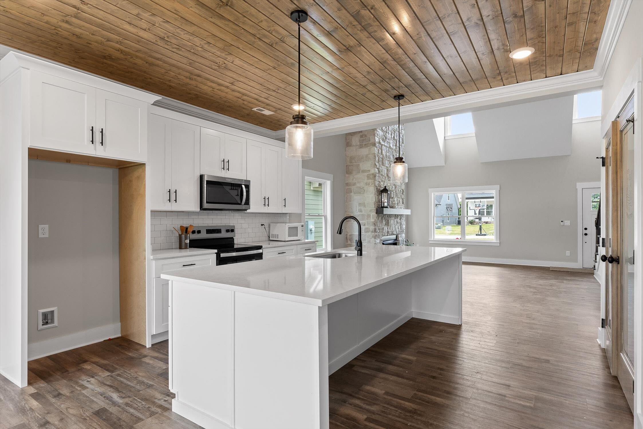 528 Willow Grove Court, 57